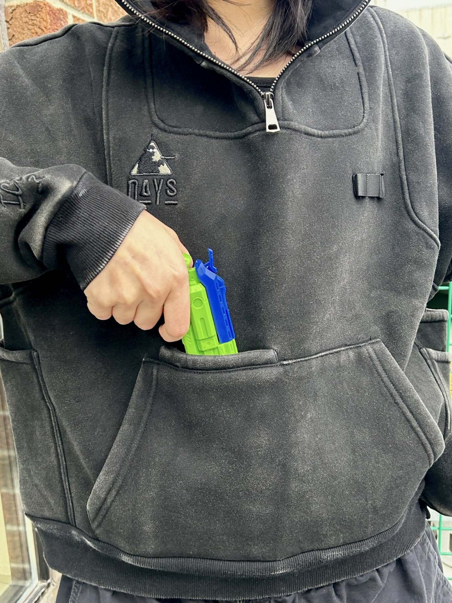 "DAYS" Hoodie Black-IYAMIUIO