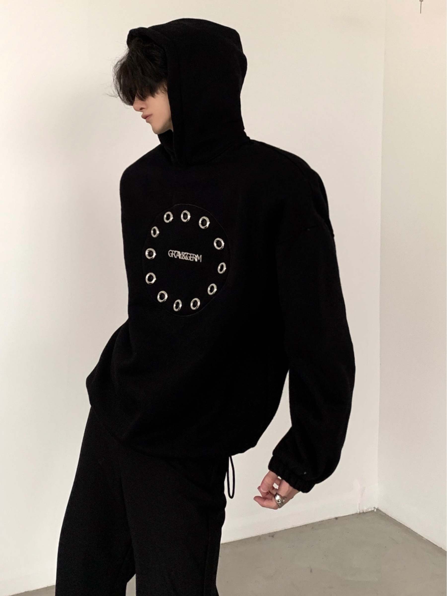 【23s November.】High Street Metal Heavy Black Sweatshirt-IYAMIUIO