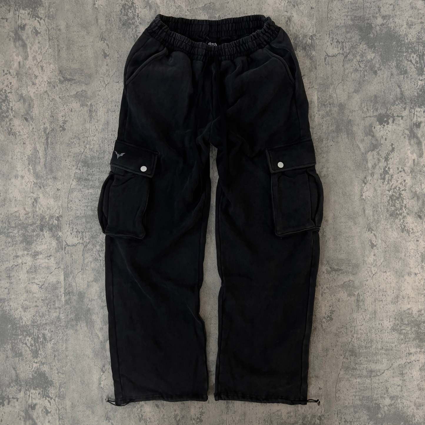CARGO SWEATS (COAL)-IYAMIUIO