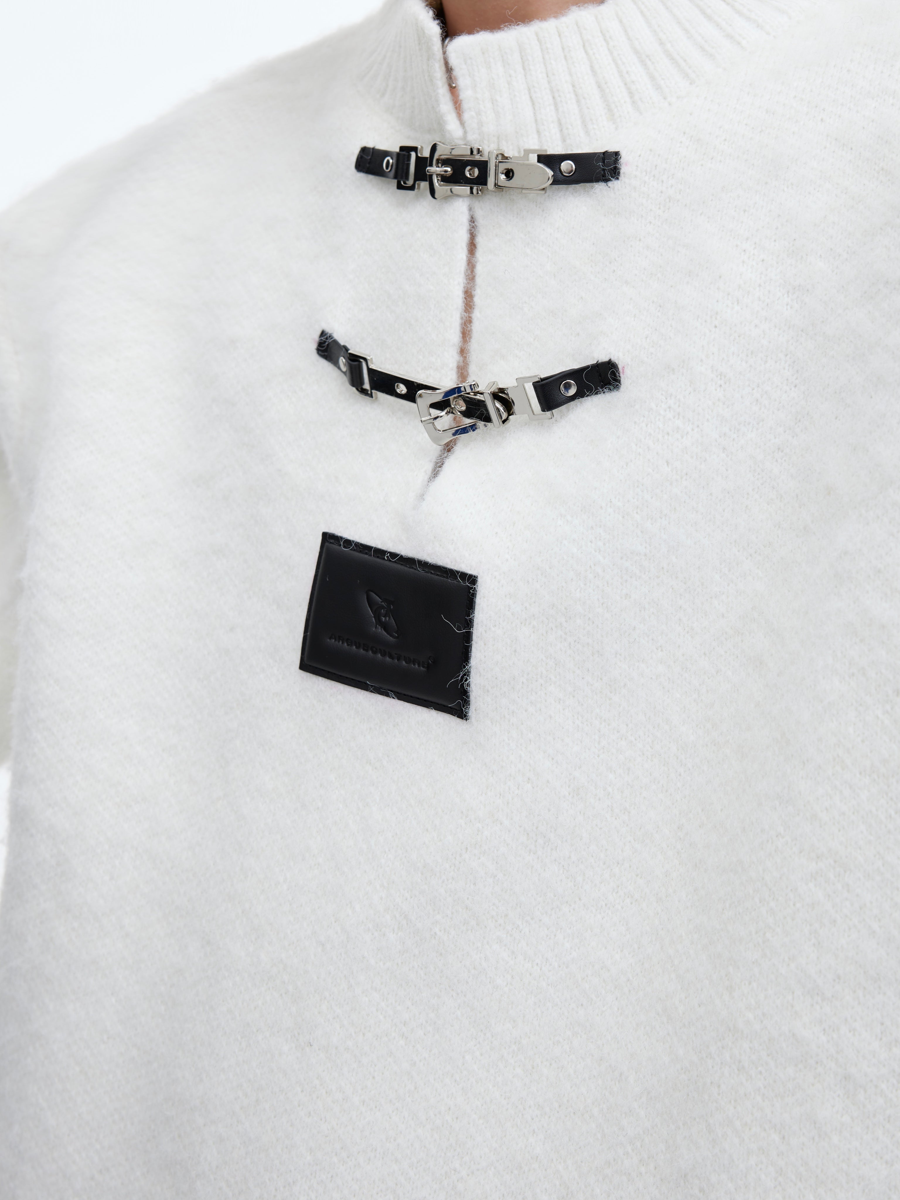 【24s January.】Round Neck Metal Buckle Thickened Sweater-IYAMIUIO