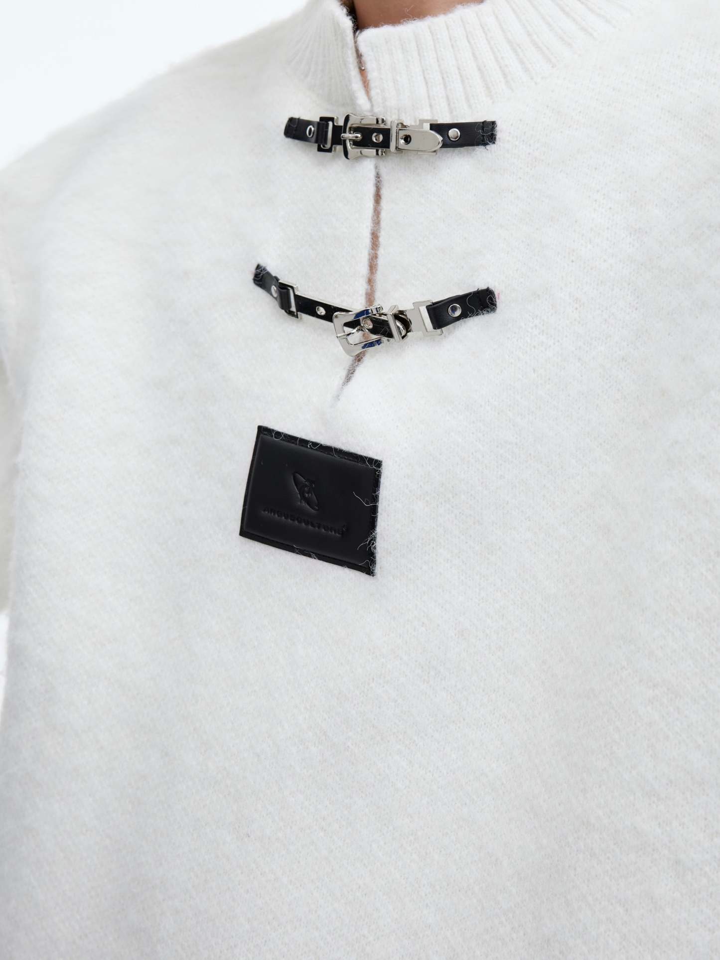 【24s January.】Round Neck Metal Buckle Thickened Sweater-IYAMIUIO