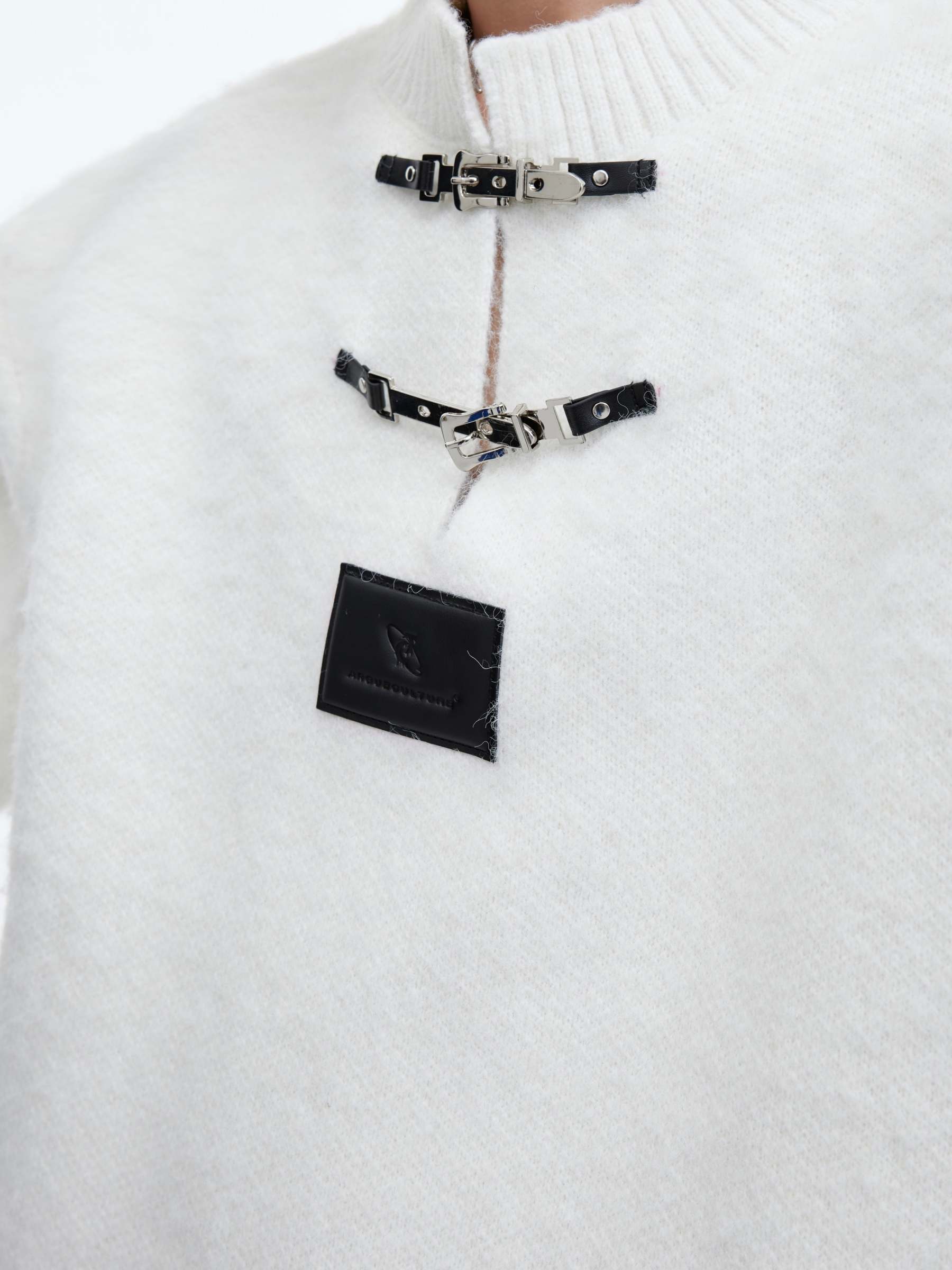 【24s January.】Round Neck Metal Buckle Thickened Sweater-IYAMIUIO