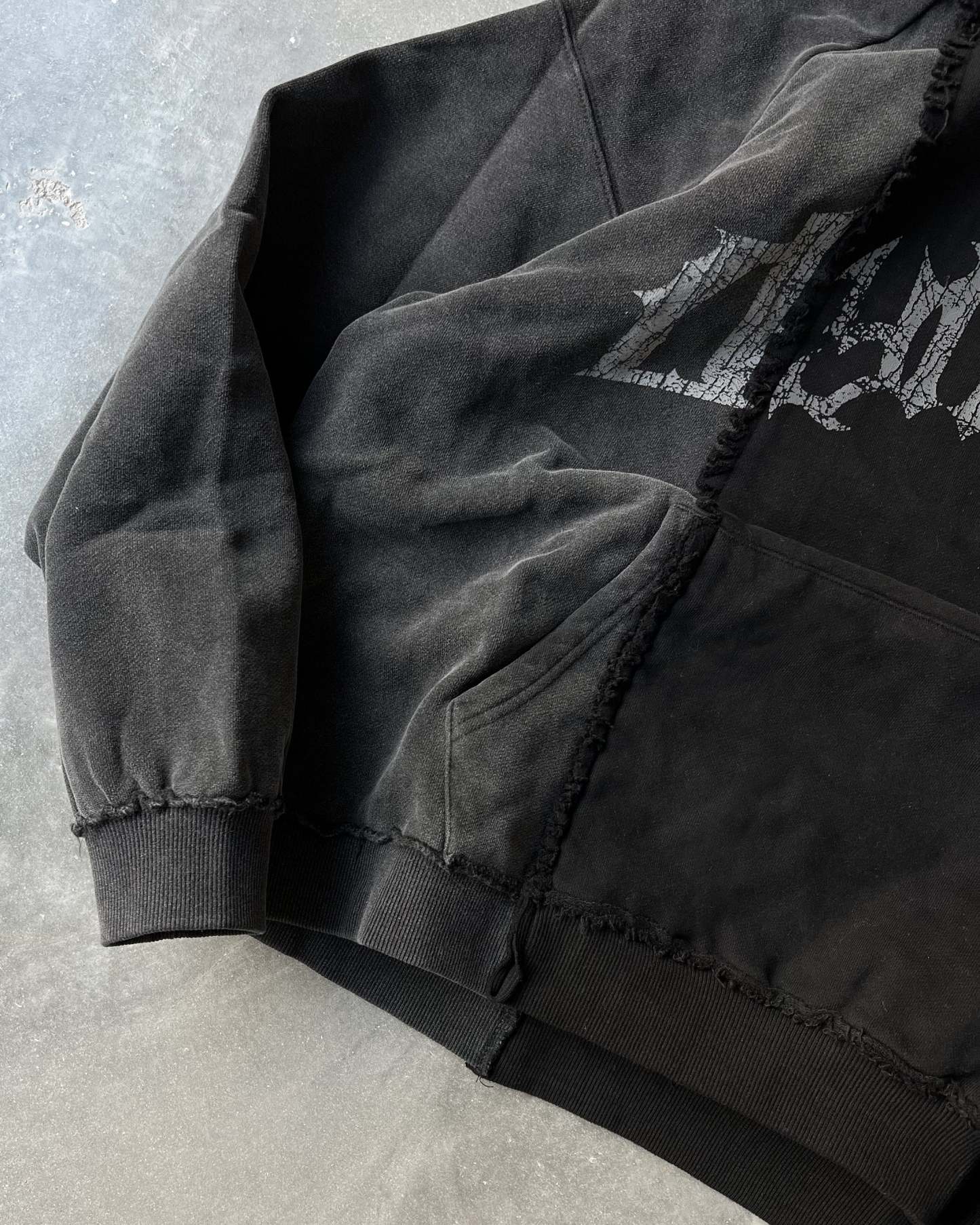 SPLIT PULLOVER (NOIR/COAL)-IYAMIUIO