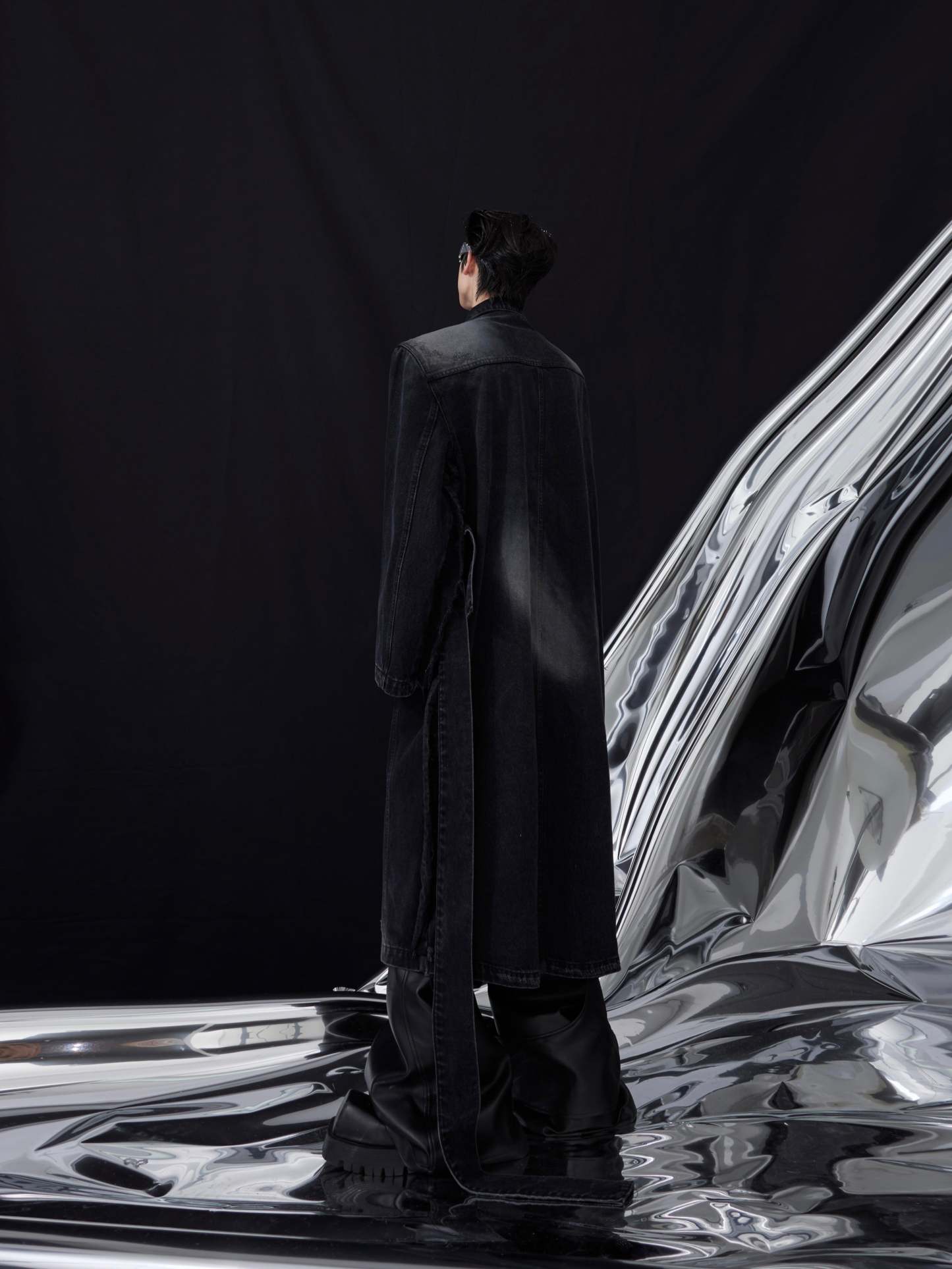 【23s November.】Distressed Washed Silhouette Long Denim Jacket-IYAMIUIO