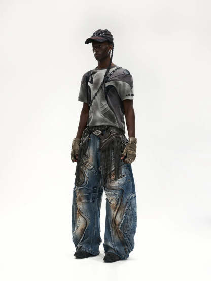 Curved Blade Pleated Jeans with Distressed Wash-IYAMIUIO