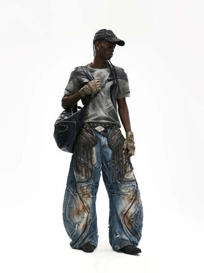 Curved Blade Pleated Jeans with Distressed Wash-IYAMIUIO