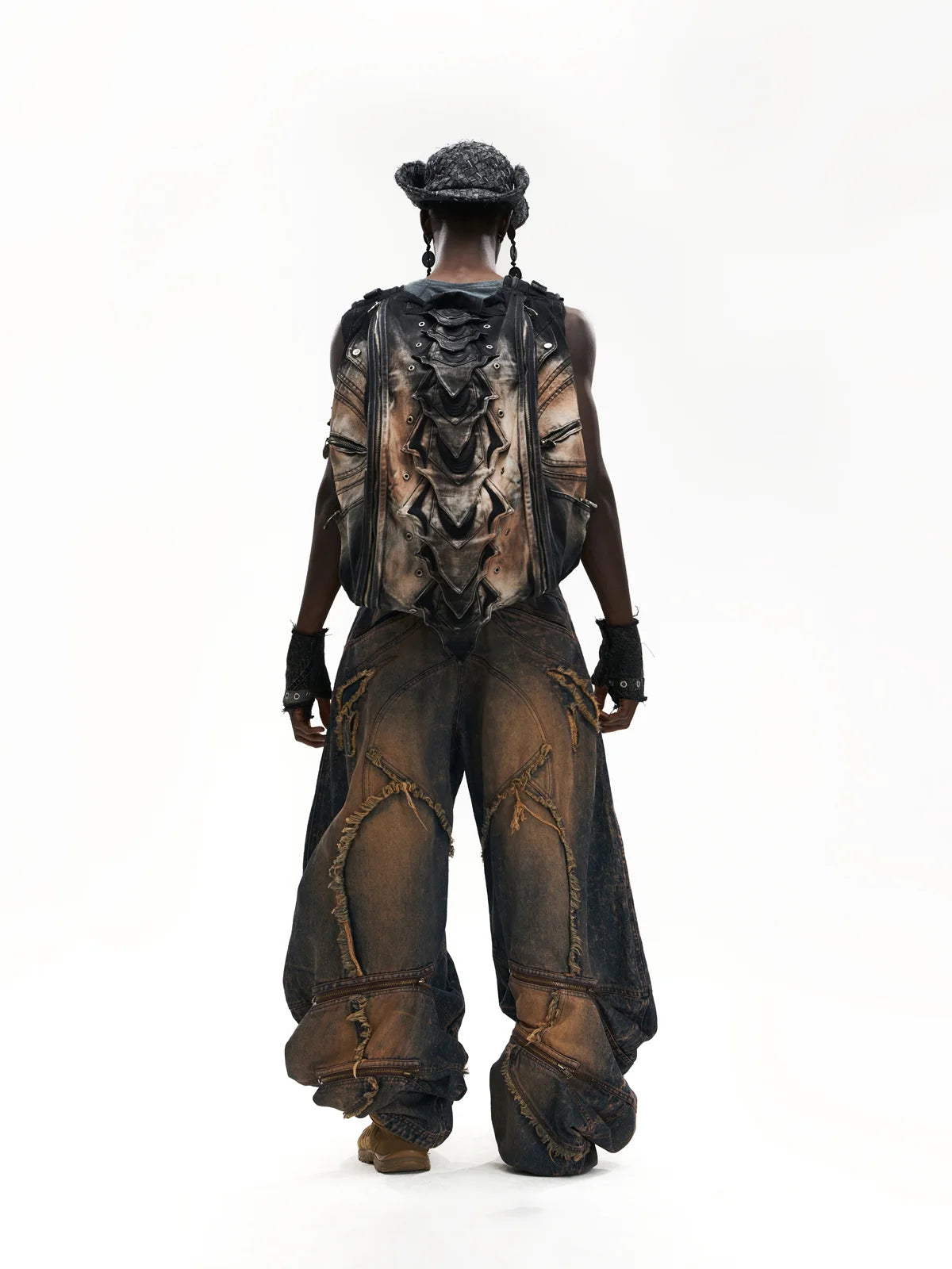 Vintage Wash Curved Leg Patchwork Jeans with Customizable Hem & Embroidery-IYAMIUIO