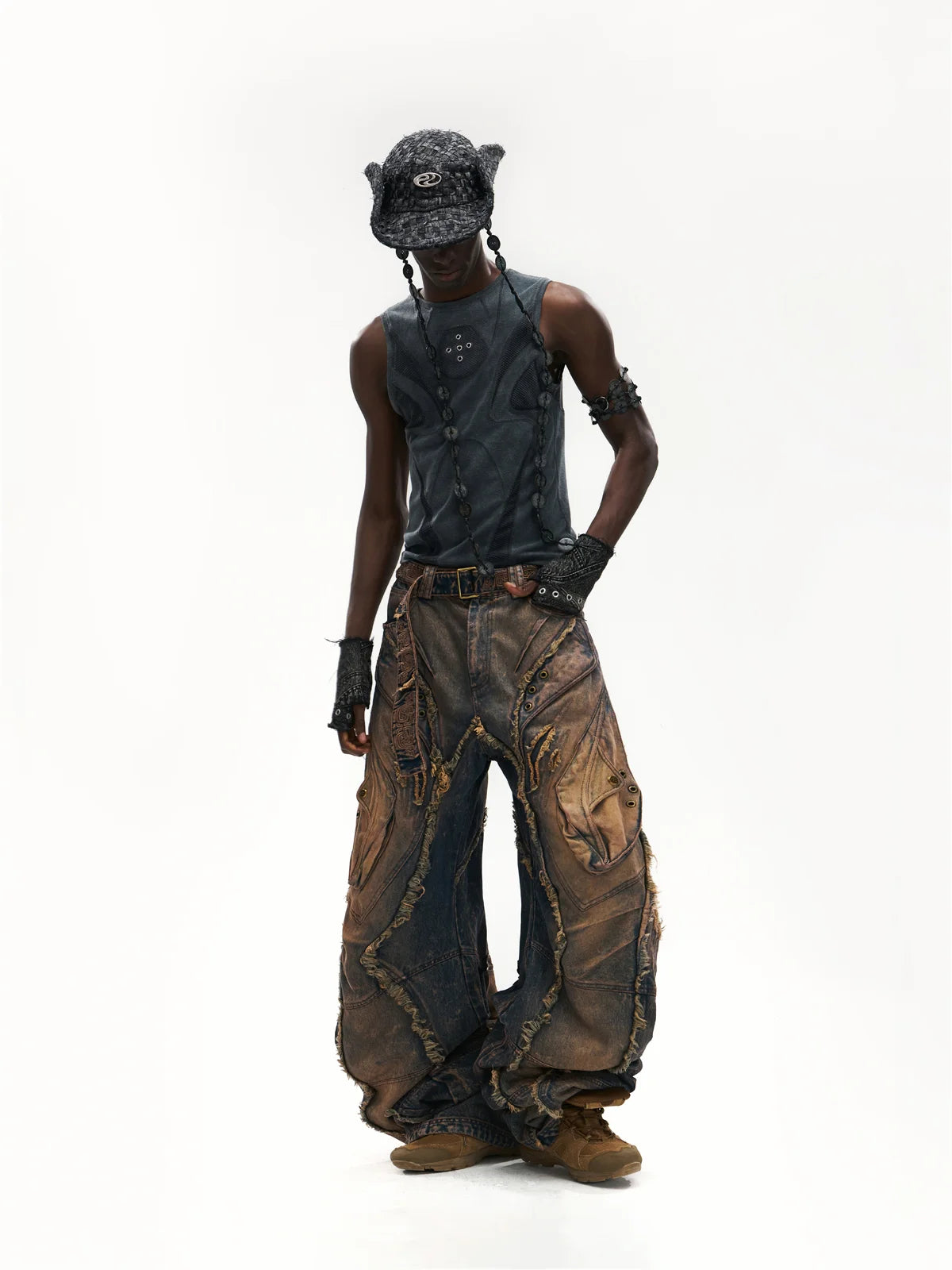 Vintage Wash Curved Leg Patchwork Jeans with Customizable Hem & Embroidery-IYAMIUIO