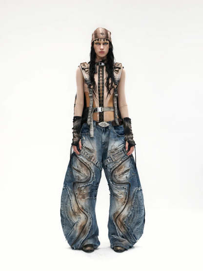 Curved Blade Pleated Jeans with Distressed Wash-IYAMIUIO