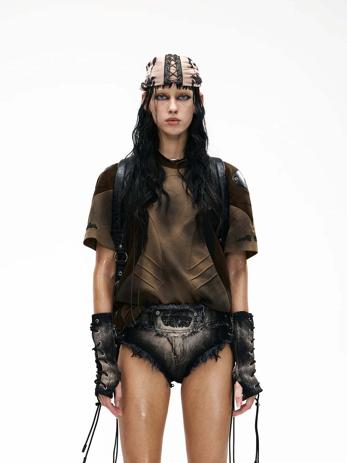 Spliced Cooling Slim T-Shirt with Embroidered Shoulder Details-IYAMIUIO