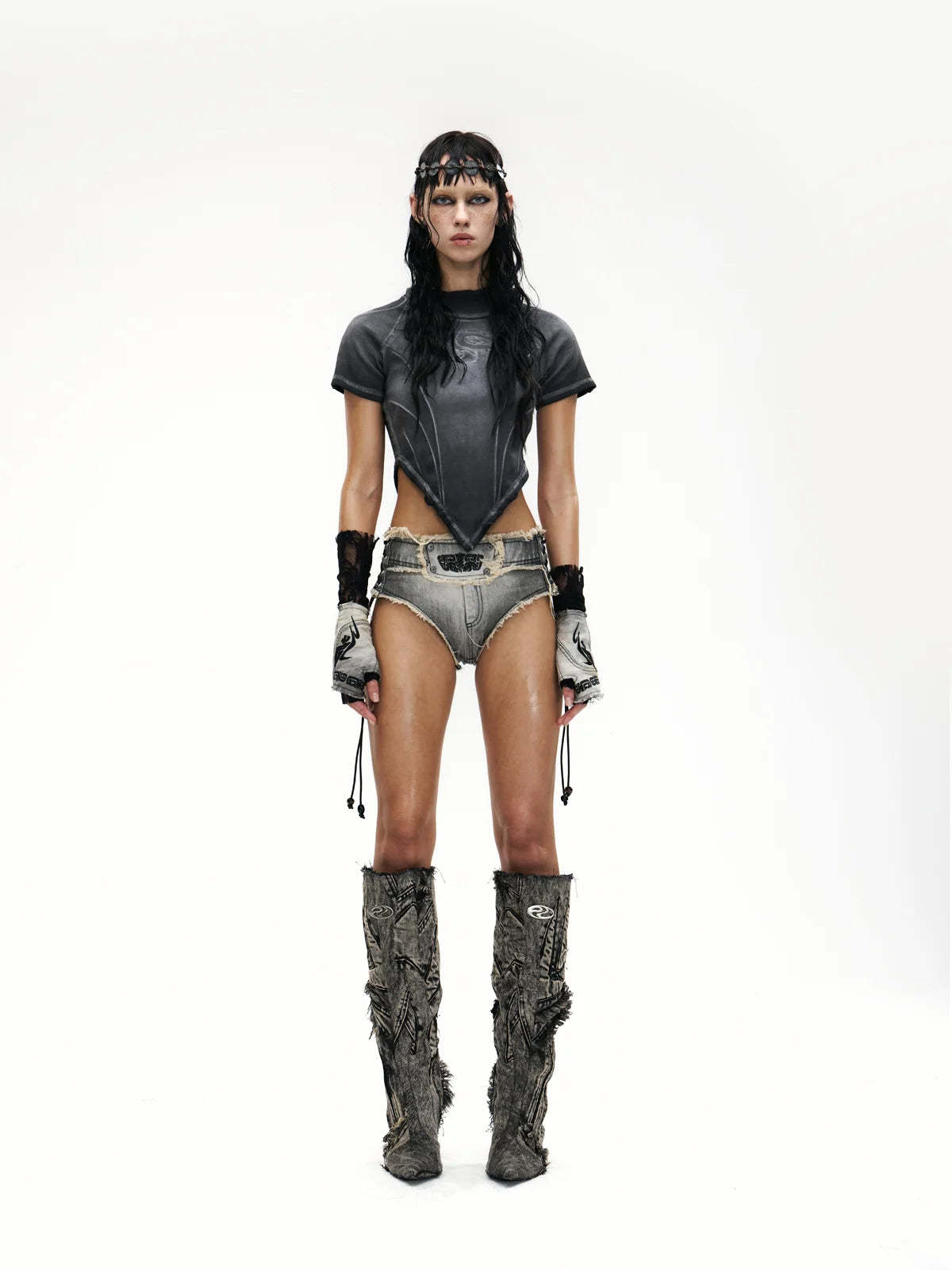 Raw Edge Deconstruction V-hem Top-IYAMIUIO