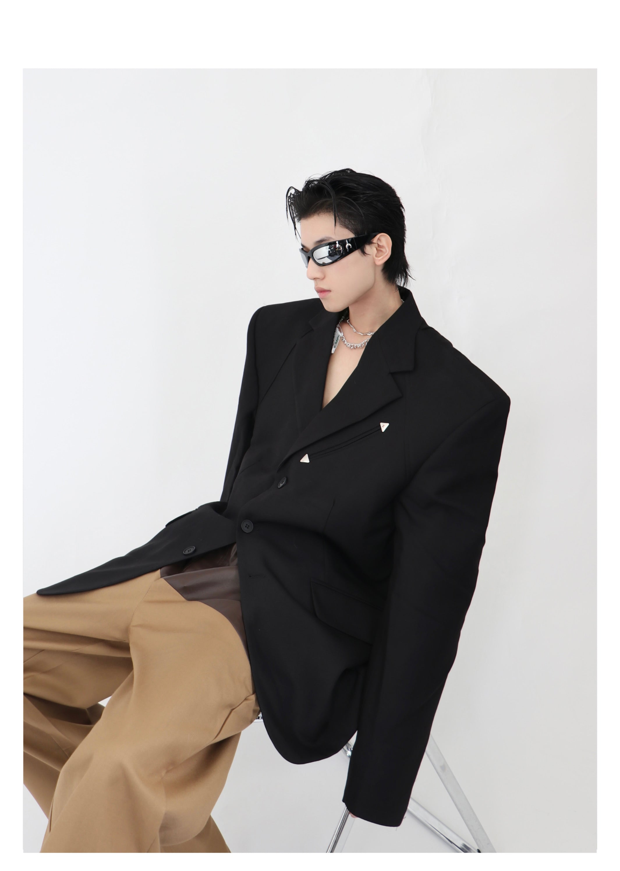 2022 High Shoulder Black Jacket-IYAMIUIO