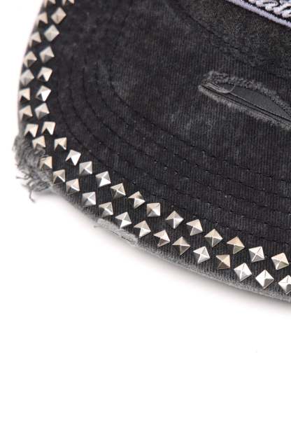 METAL STUDDED CAP-IYAMIUIO