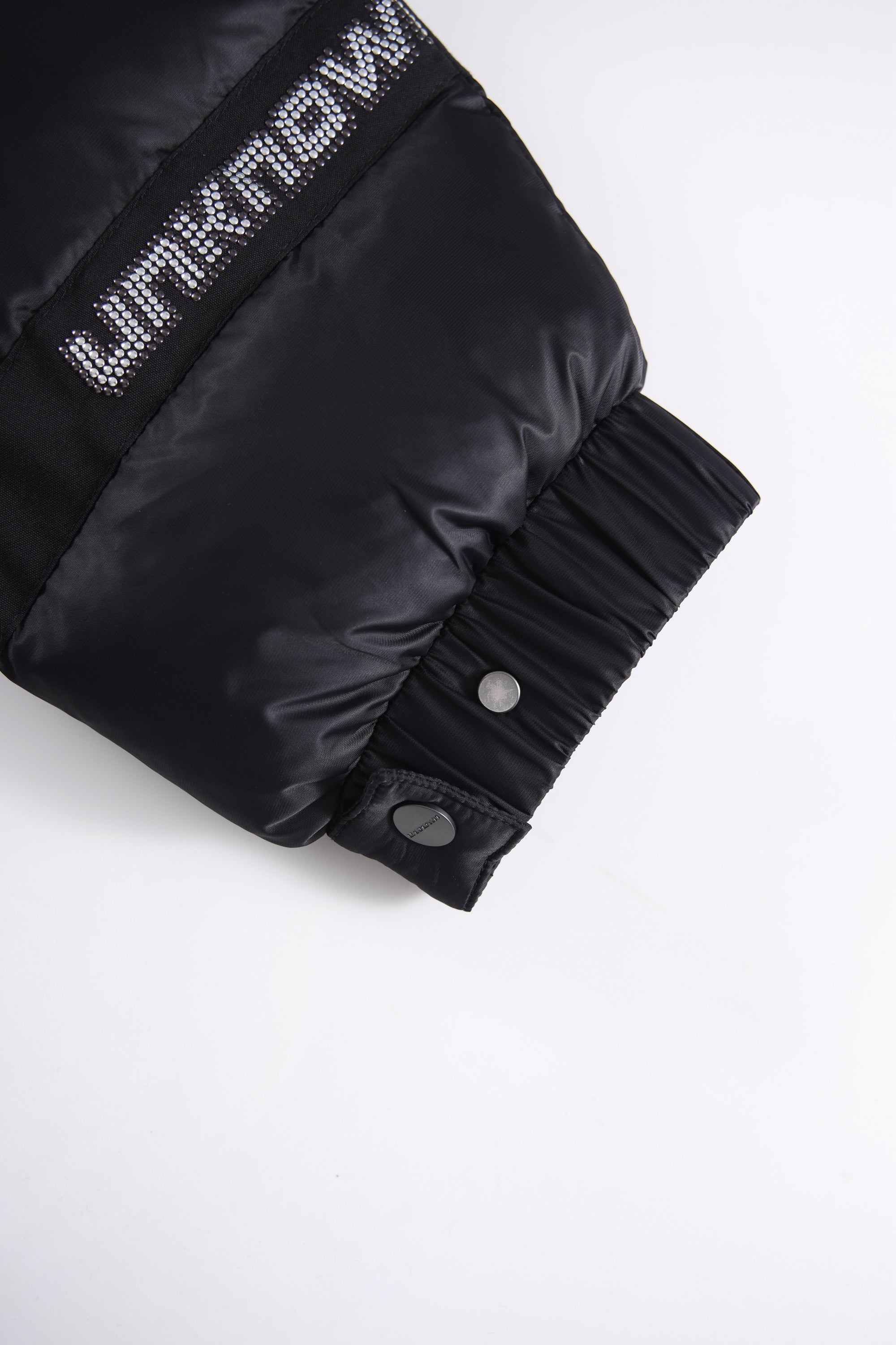 STUDDED PUFFER-IYAMIUIO