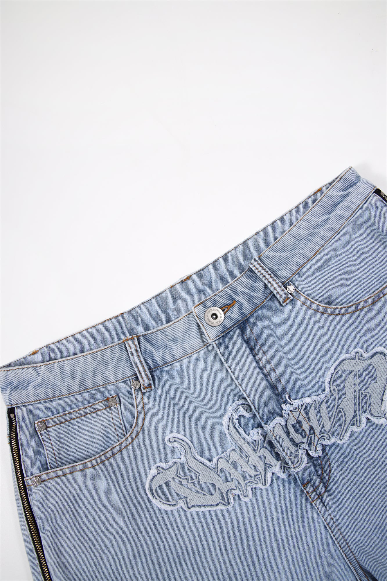 BLEACHED ZIP BAGGY DENIM