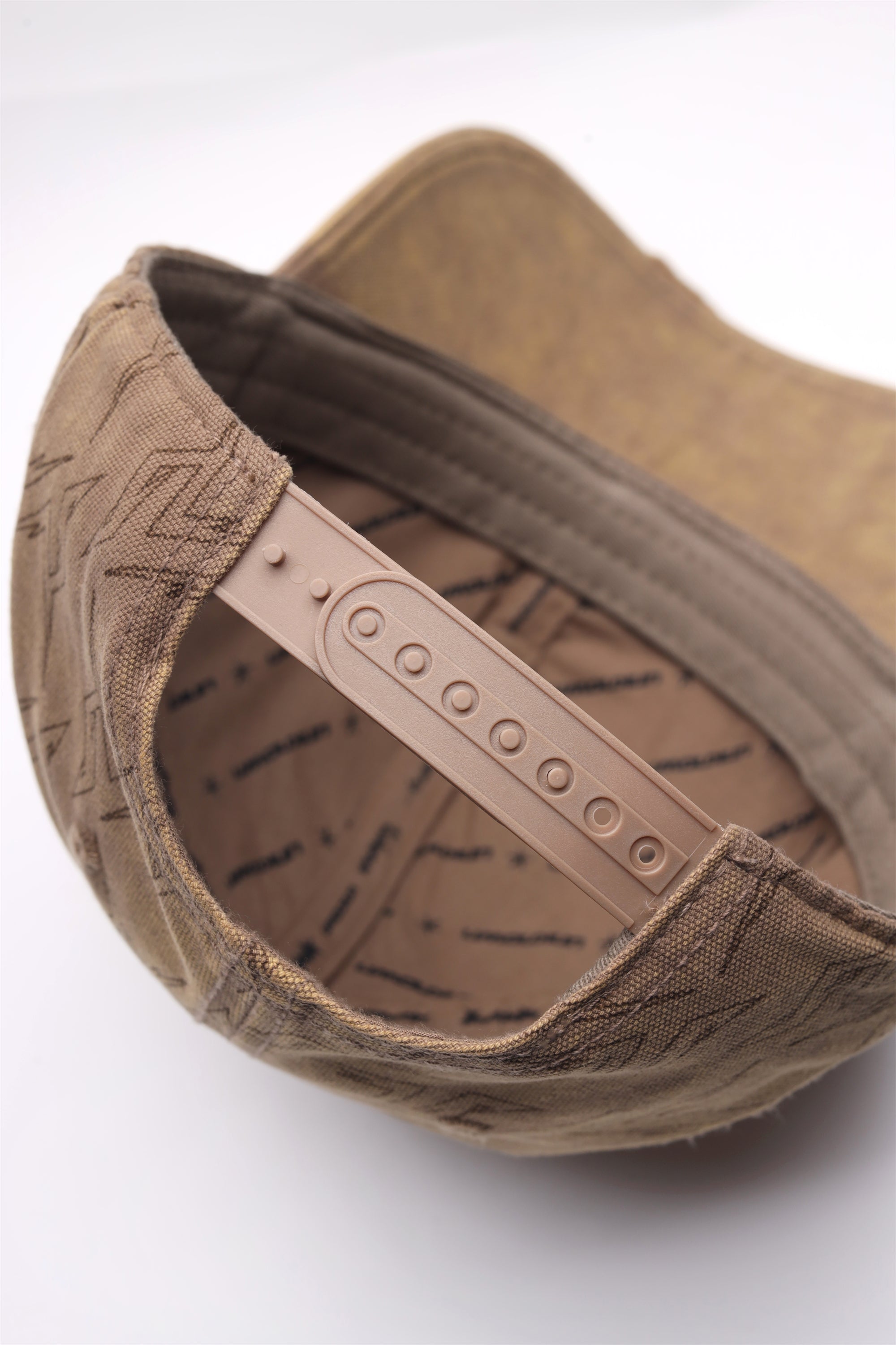 HEAVY CARGO CAP-IYAMIUIO