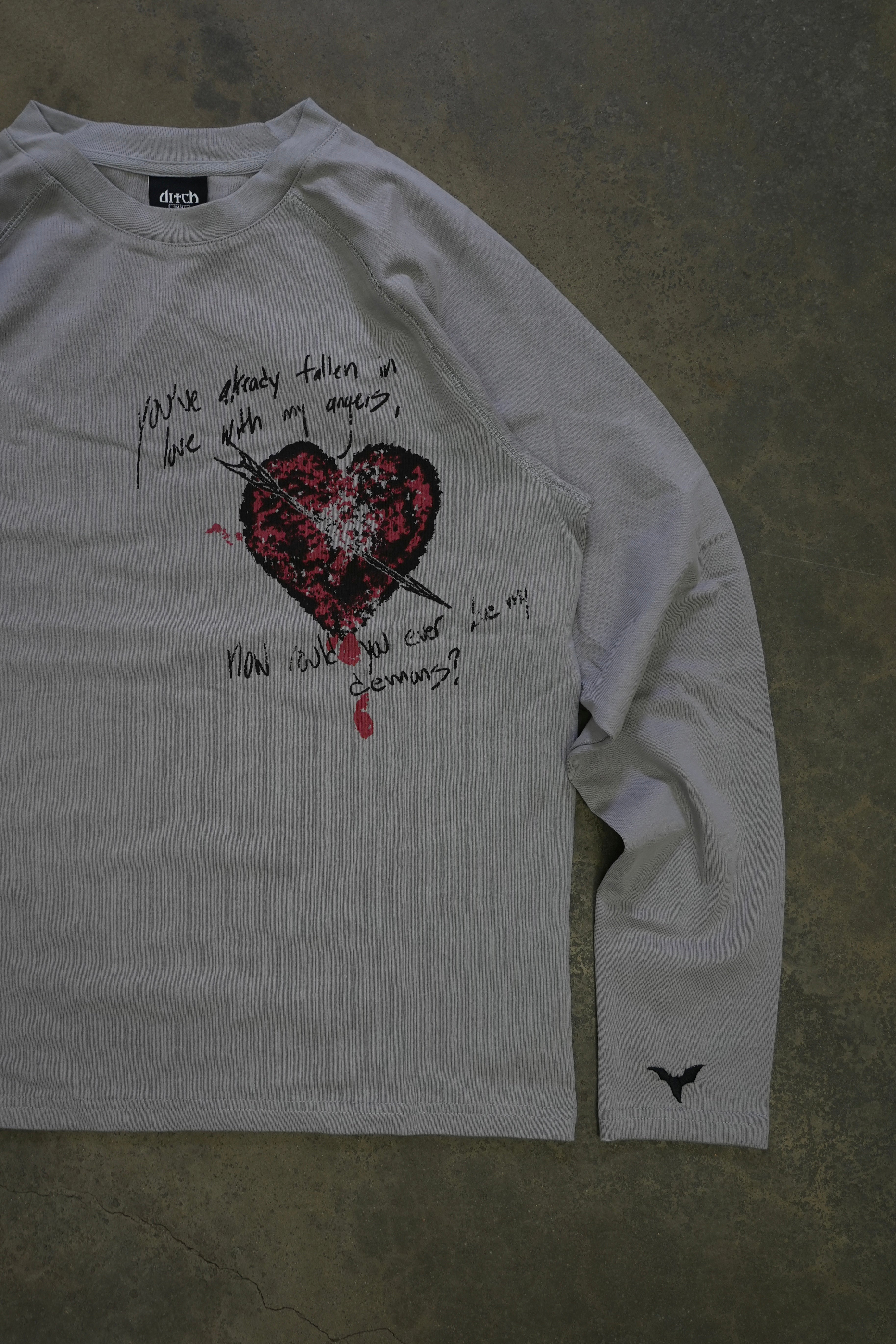 DEMONS L/S (IVORY)-IYAMIUIO