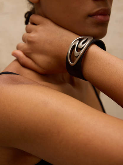 Personsoul Leather Bracelet-IYAMIUIO