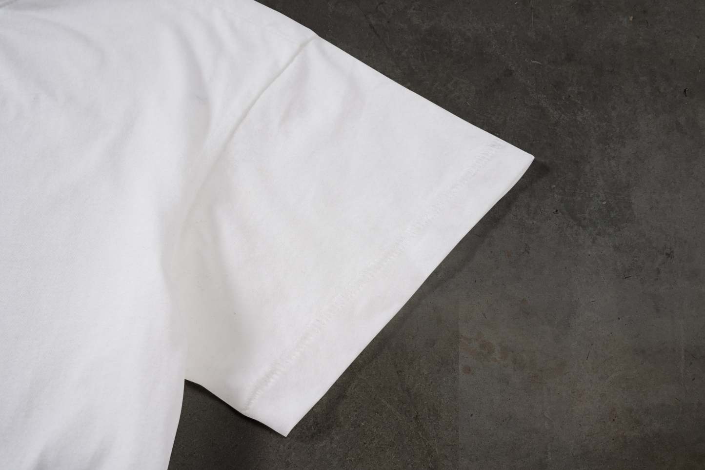 CROPPED BLANK TEE (WHITE)-IYAMIUIO