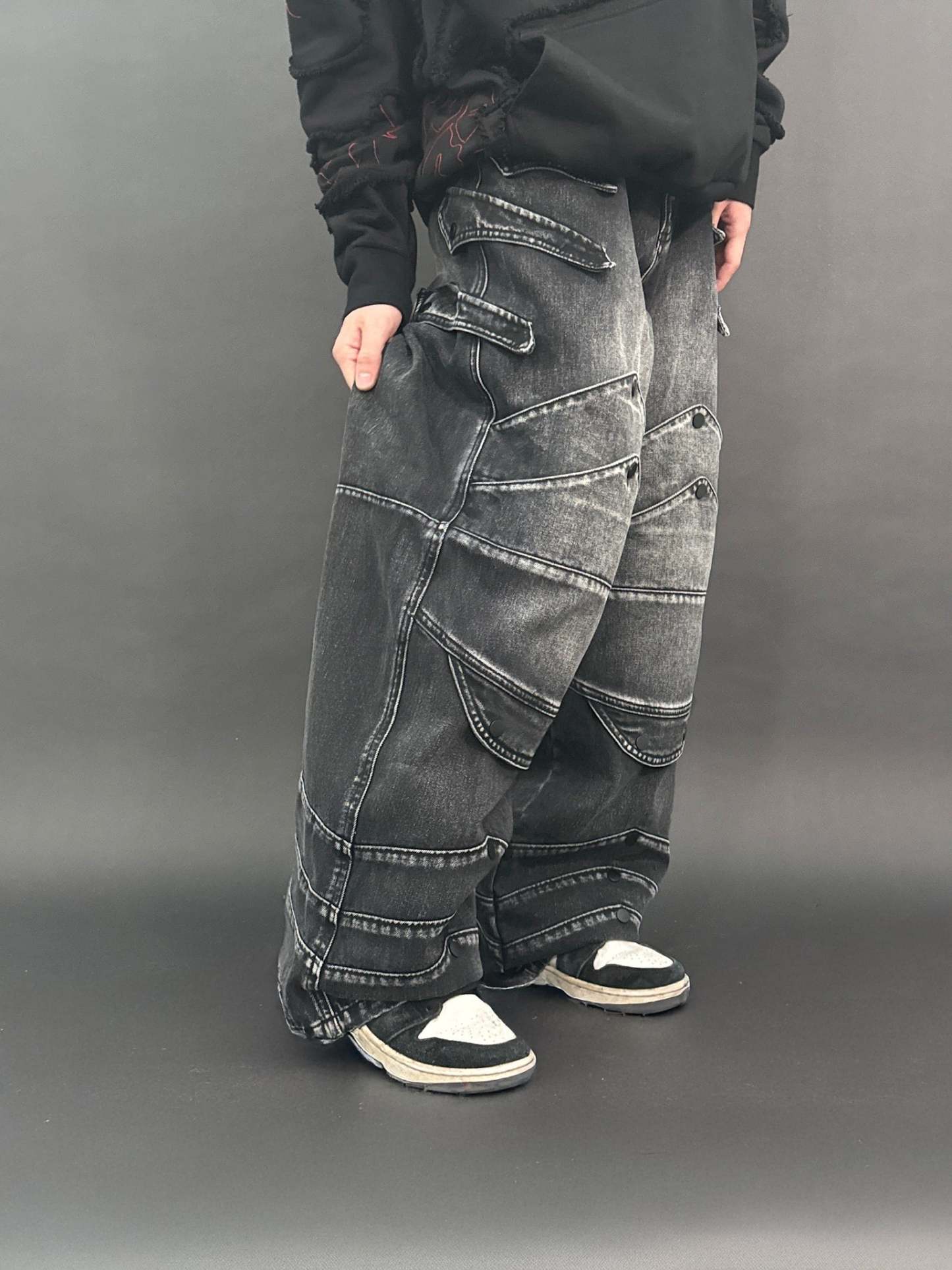 "WINTER ARMOR" Black Cargo Pants-IYAMIUIO