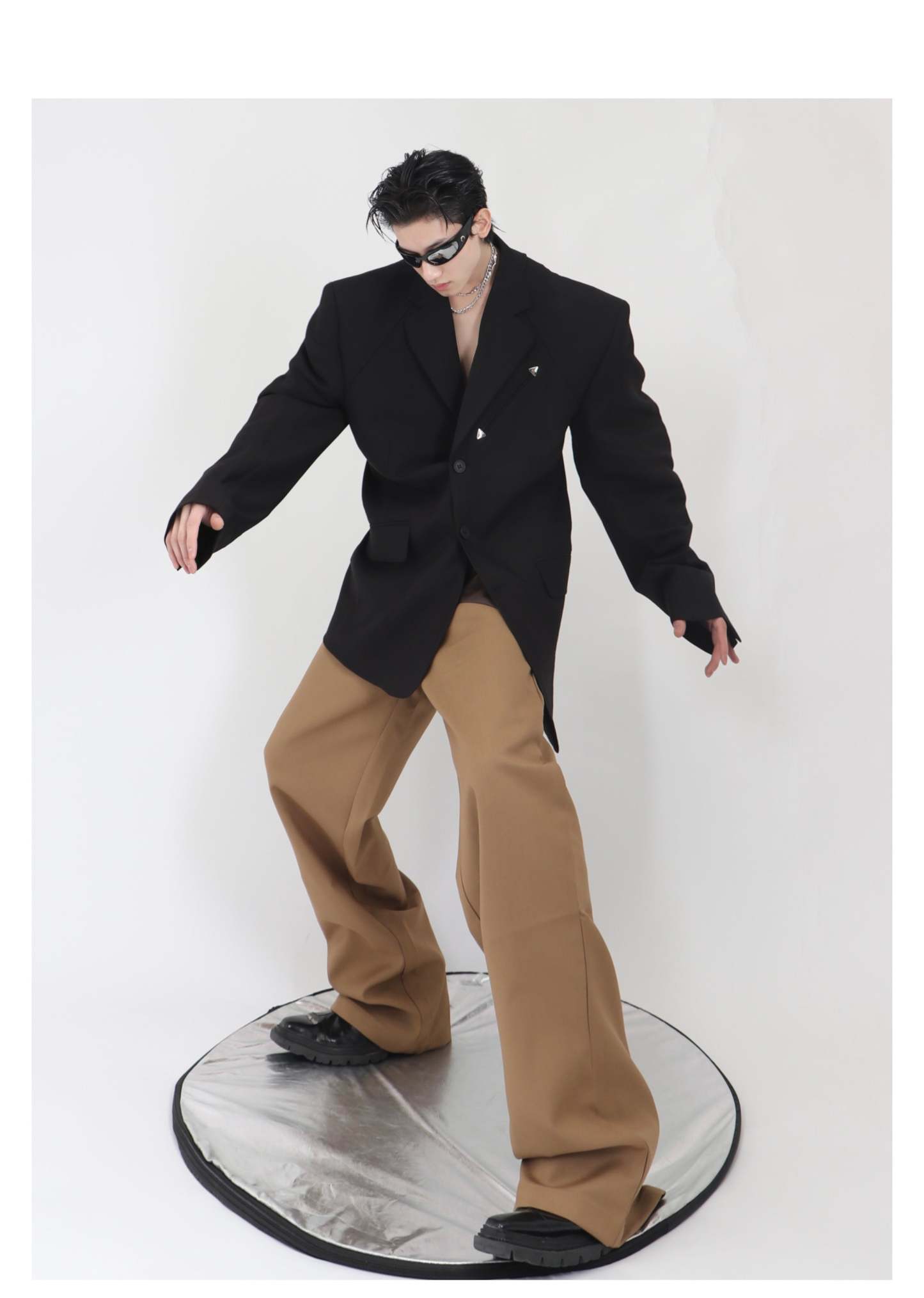 2022 High Shoulder Black Jacket-IYAMIUIO