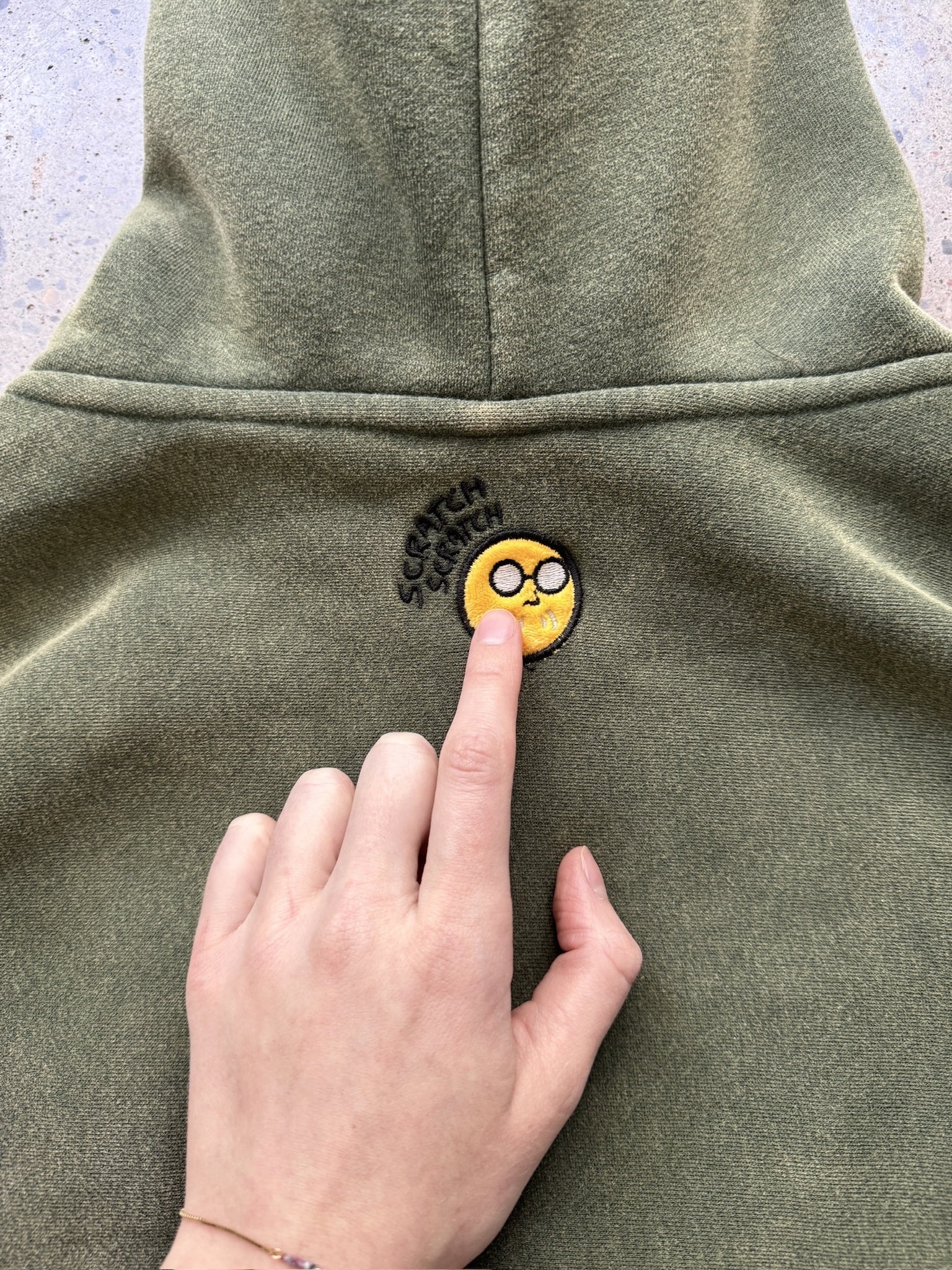 "DAYS" Hoodie-IYAMIUIO