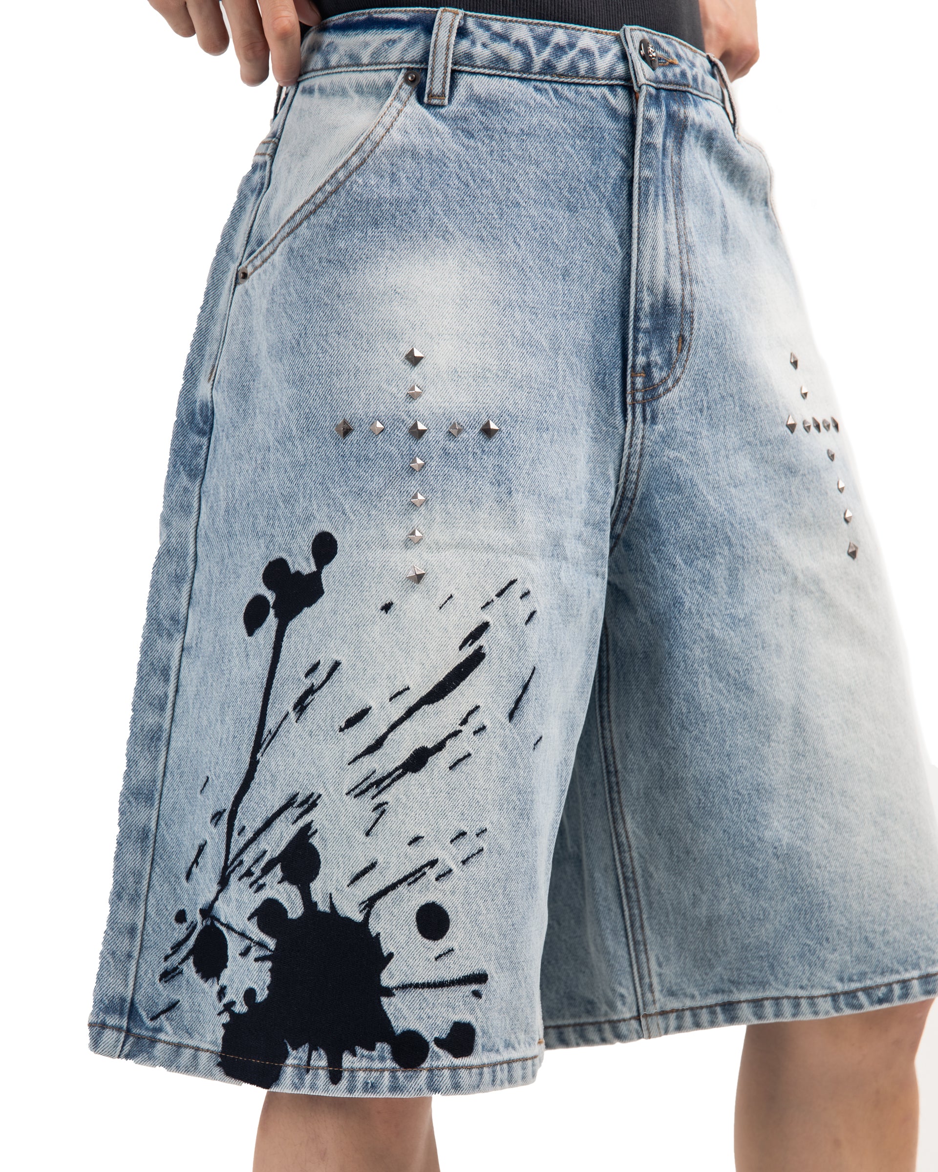 Fangs Studded Shorts-IYAMIUIO