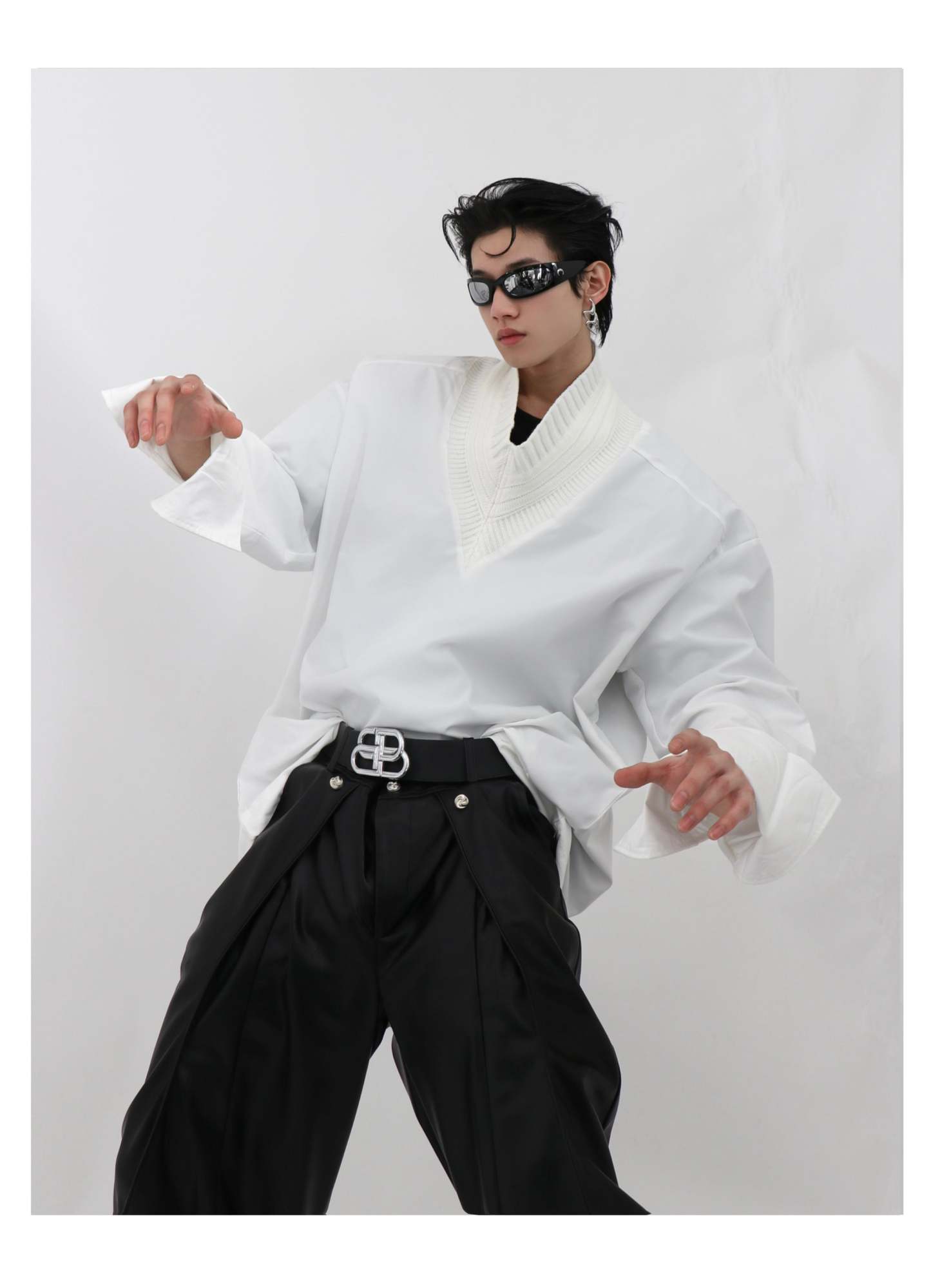 V-shaped Shirt-IYAMIUIO