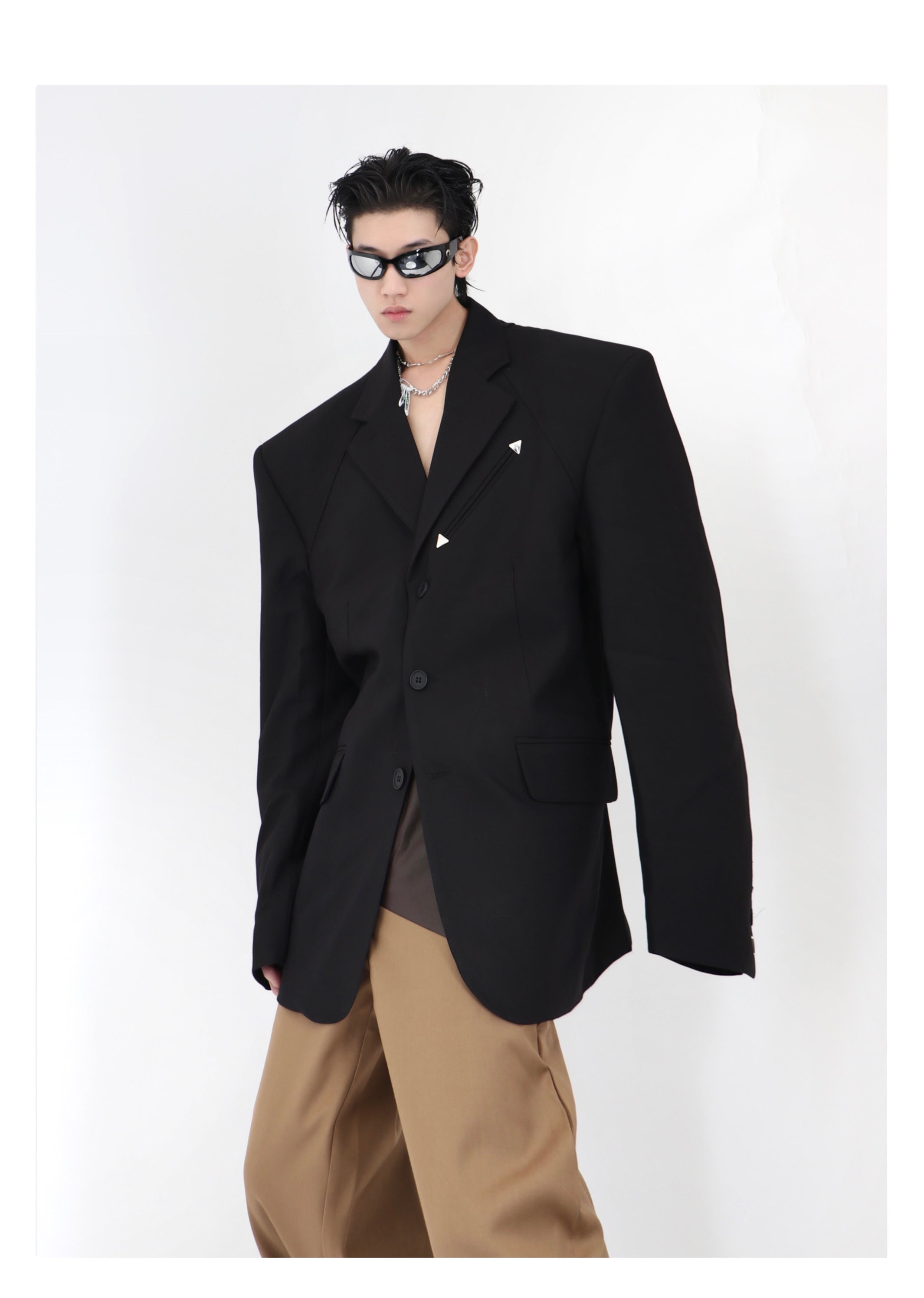 2022 High Shoulder Black Jacket-IYAMIUIO