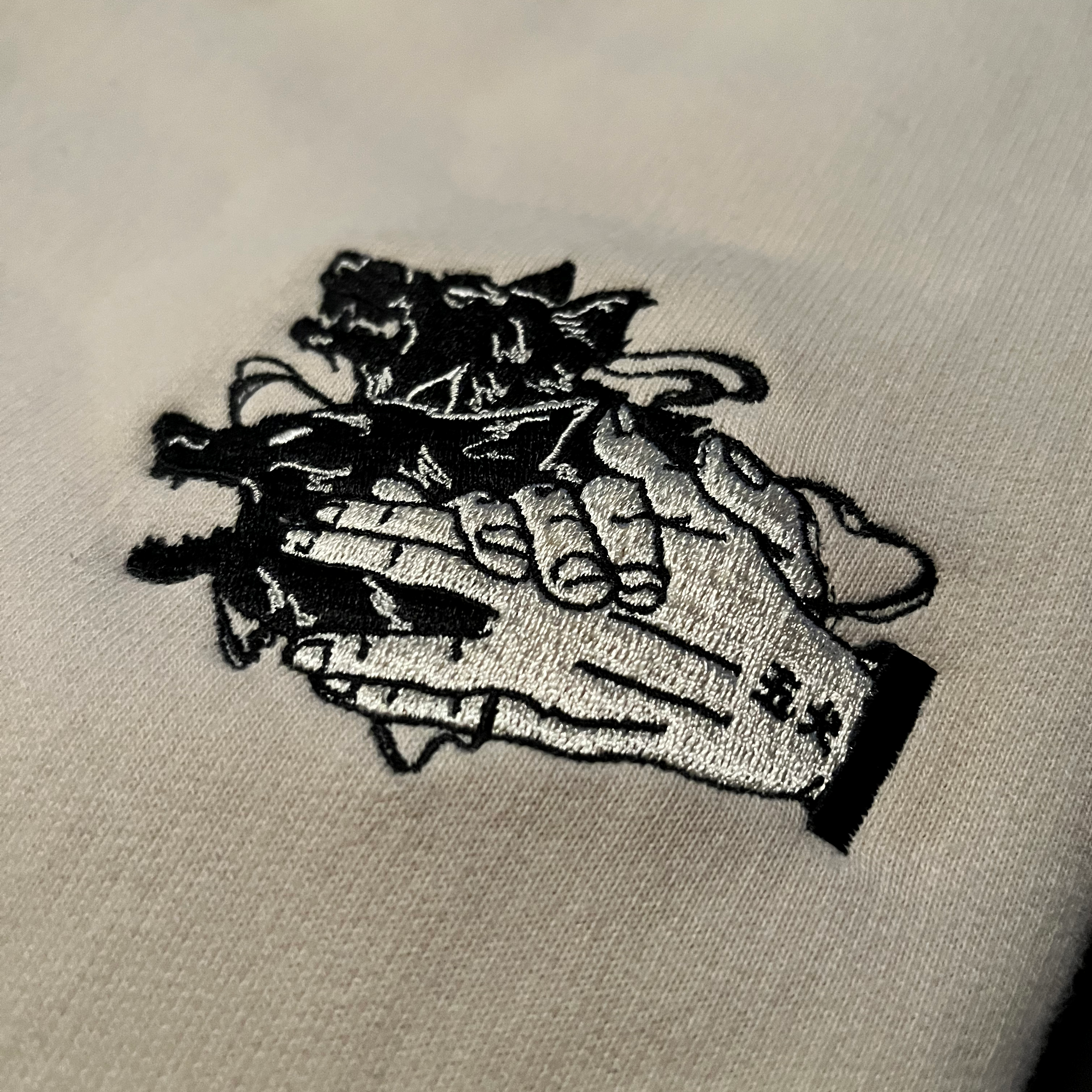 Dogs Embroidery Crewneck -JJK-IYAMIUIO