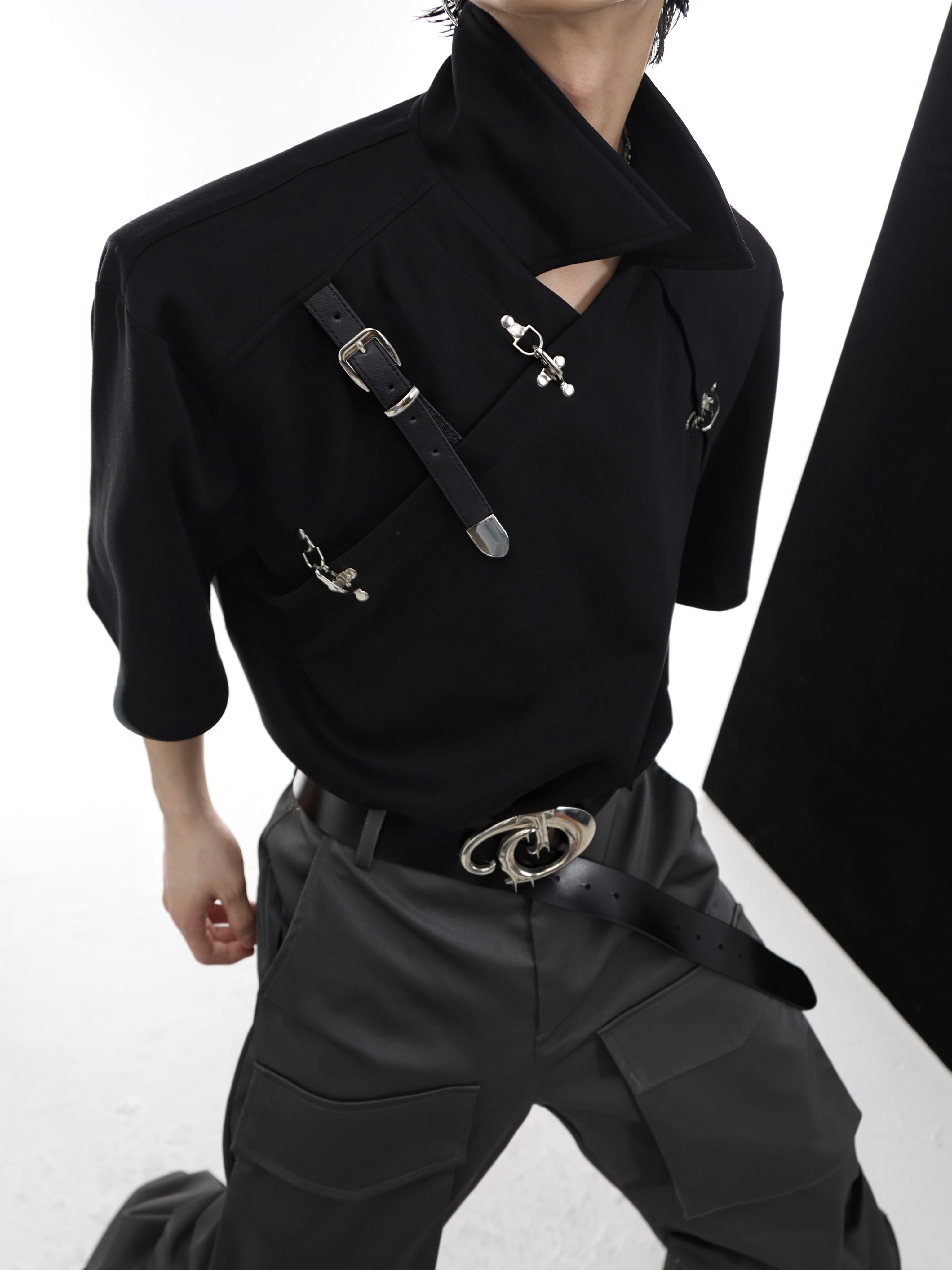 【23s Jun.】Belt Buckle Shoulder Pad T-shirt-IYAMIUIO