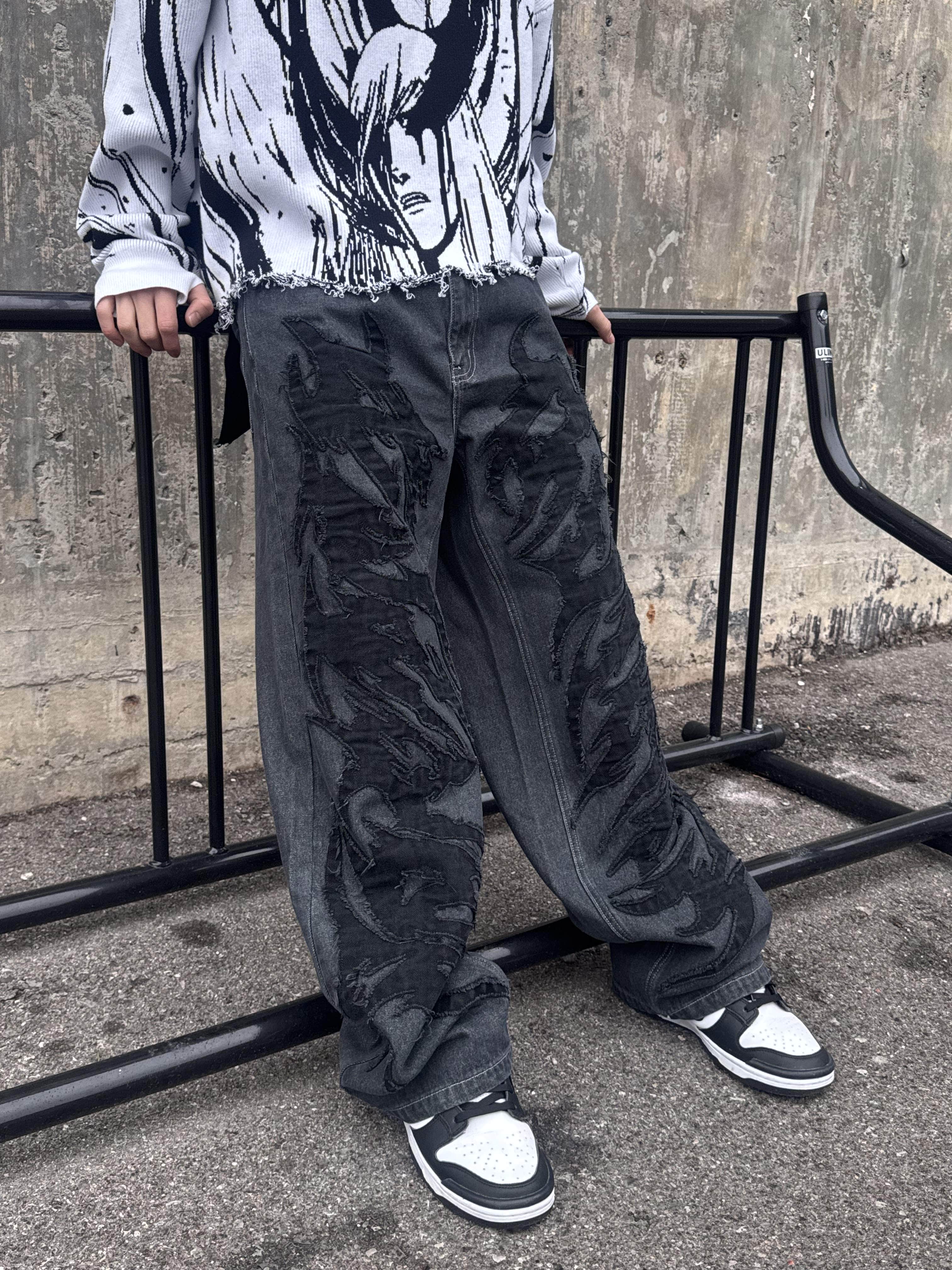 "CONFLICT" JEANS-IYAMIUIO