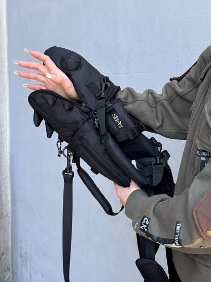 "SHARK" Bag-IYAMIUIO