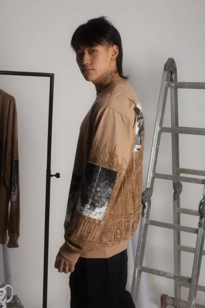 Moletinho Museum Long Sleeve-IYAMIUIO