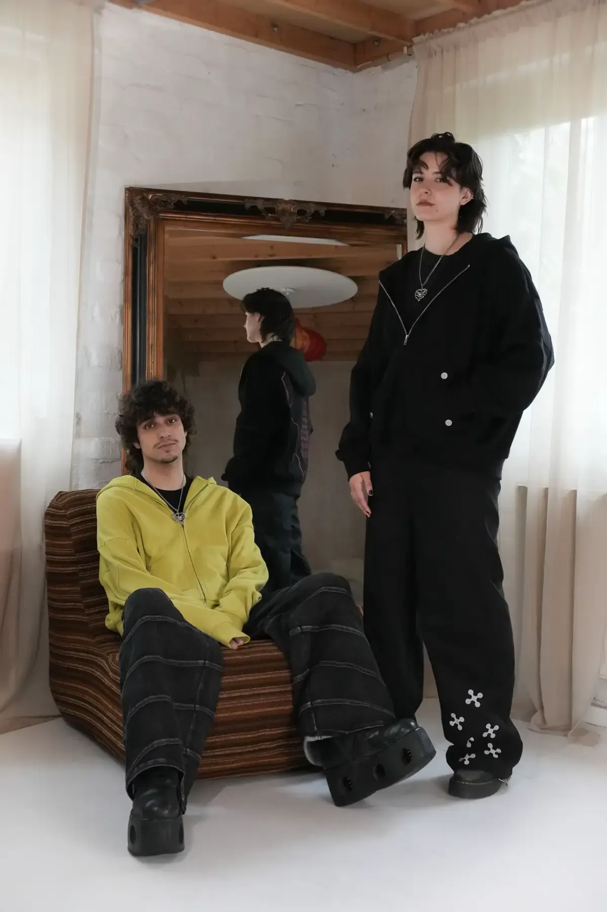 REFLECTIVE CYBERPUNK HOODIE-IYAMIUIO