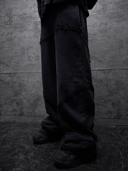 “E.T” Sweats-IYAMIUIO