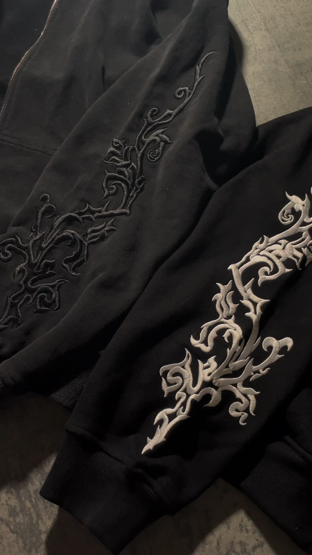 V2 Fire thorns full zip