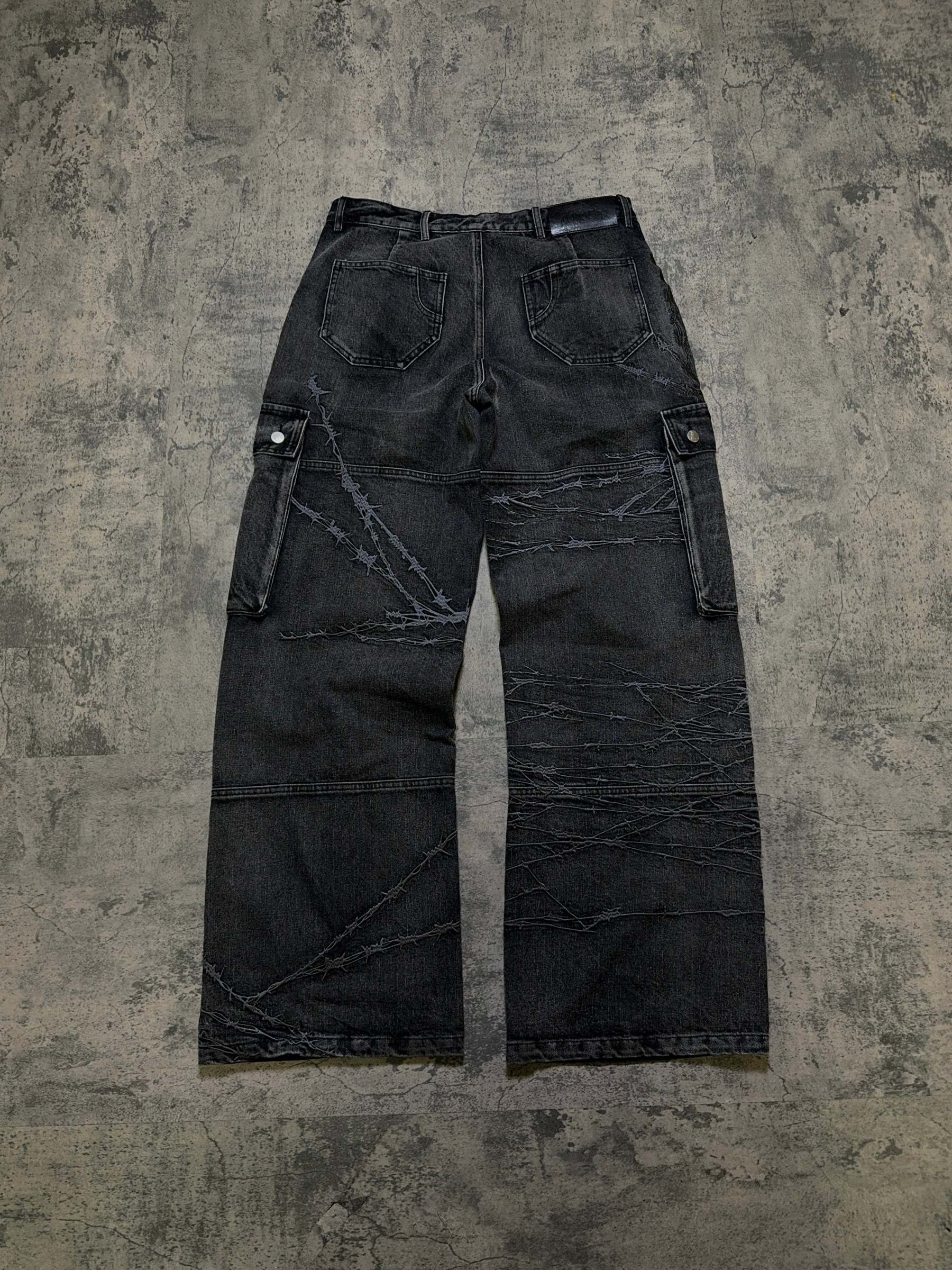 BARBED WIRE CARGOS (COAL)-IYAMIUIO
