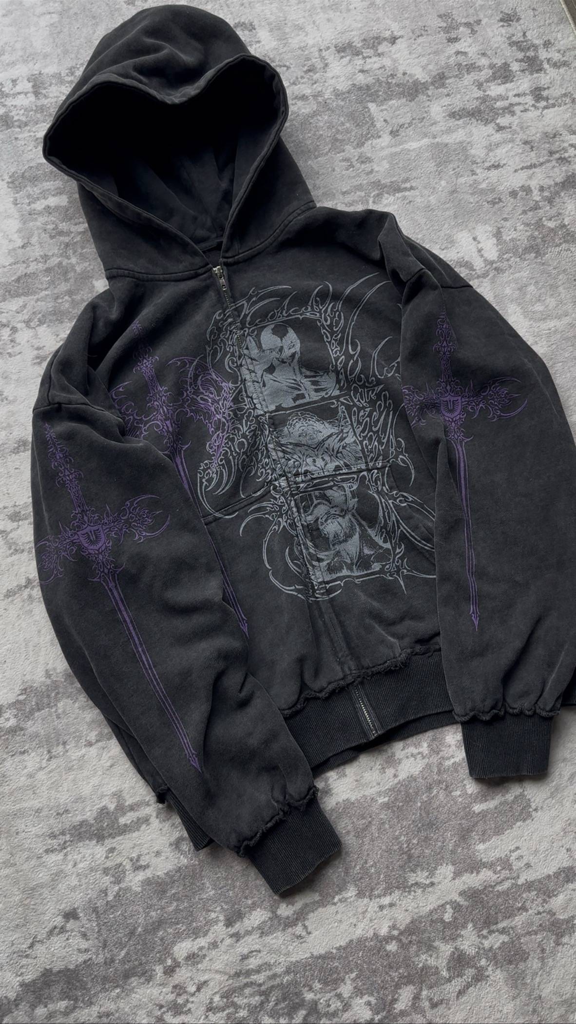 BERSERK ZIP UP