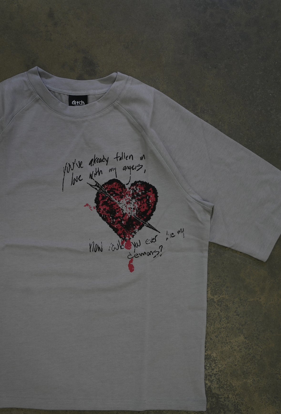 DEMONS TEE (IVORY)-IYAMIUIO