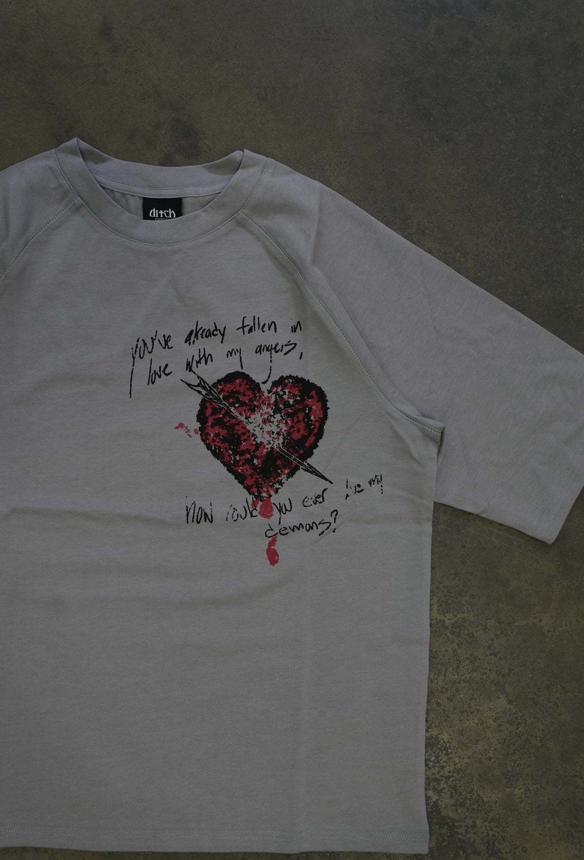 DEMONS TEE (IVORY)-IYAMIUIO