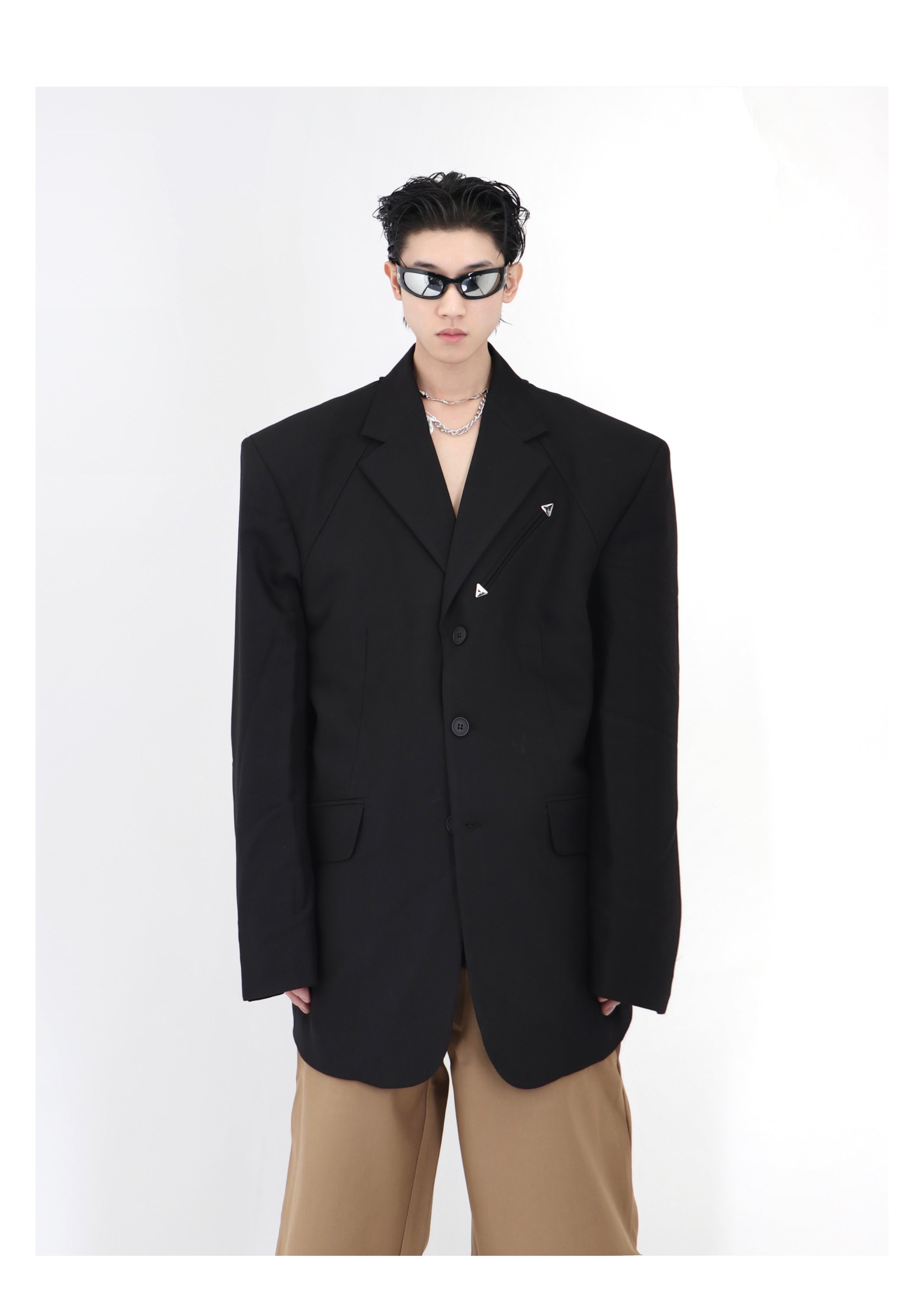 2022 High Shoulder Black Jacket-IYAMIUIO