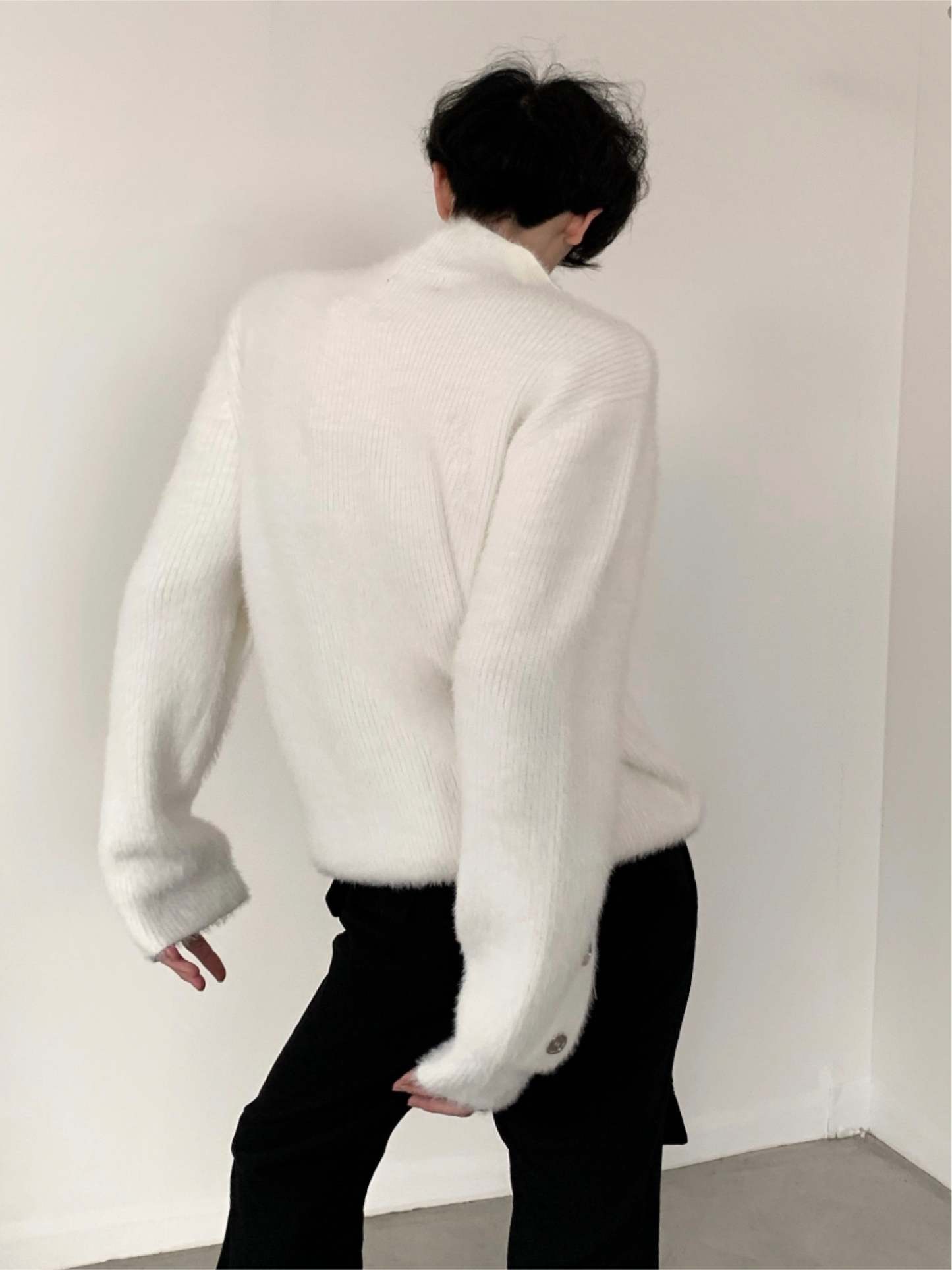 【23s December.】Curved Button Design Sweater-IYAMIUIO