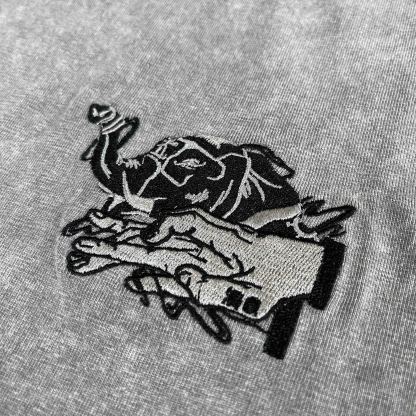 Max Elephant Embroidery T-shirt-IYAMIUIO