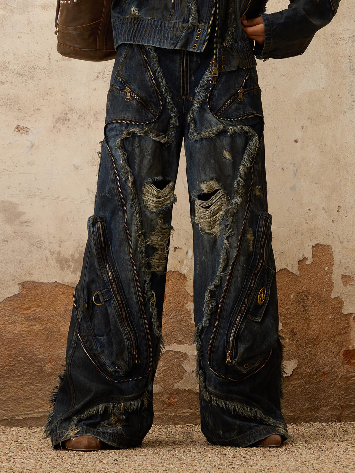 Personsoul Aliens Dirty Ripped Denim Jeans-IYAMIUIO