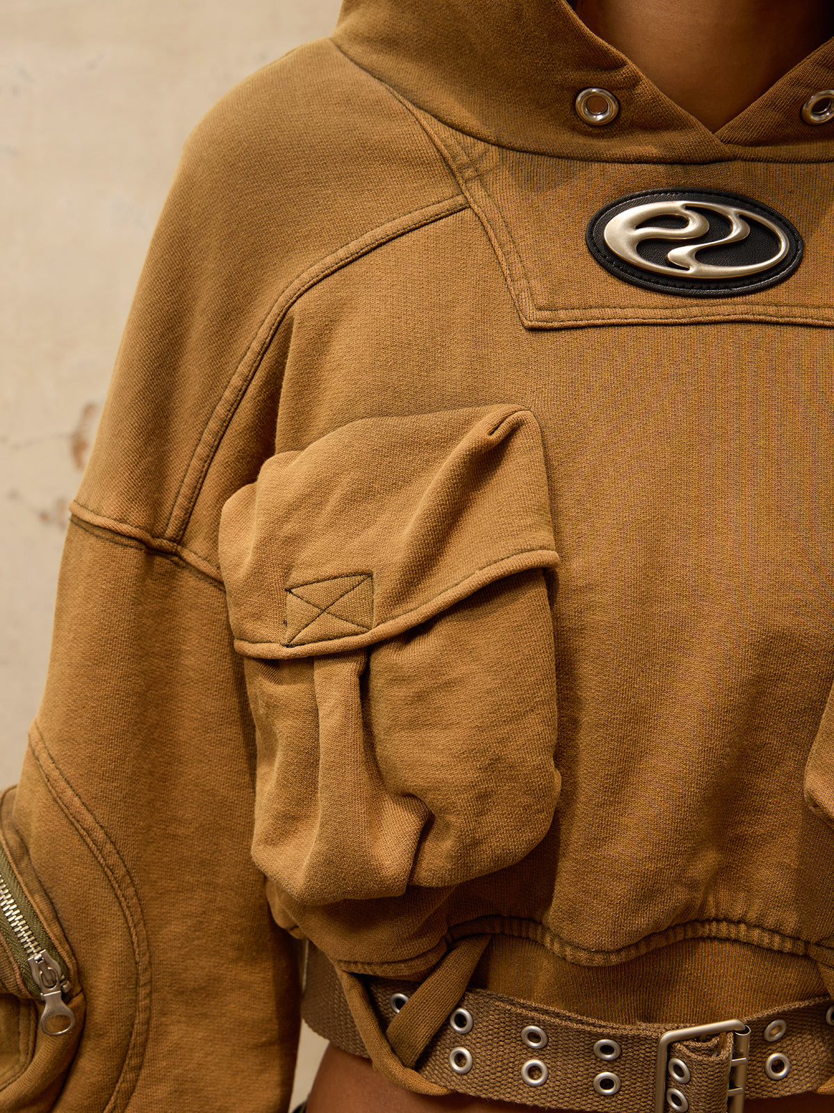 Personsoul Mutiple Pocket Short Hoodie-IYAMIUIO