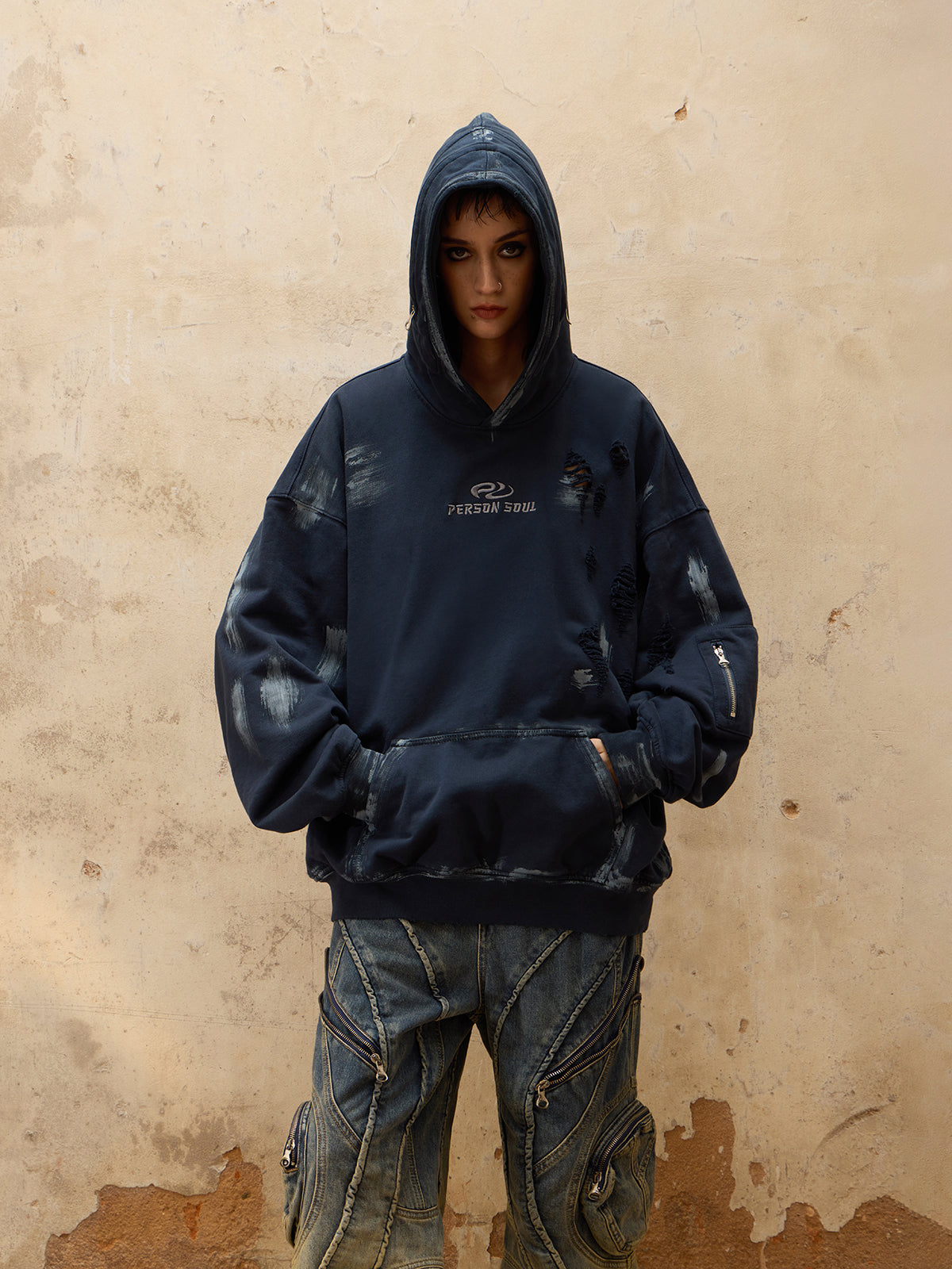 Personsoul Ripped Dirty Hoodie-IYAMIUIO