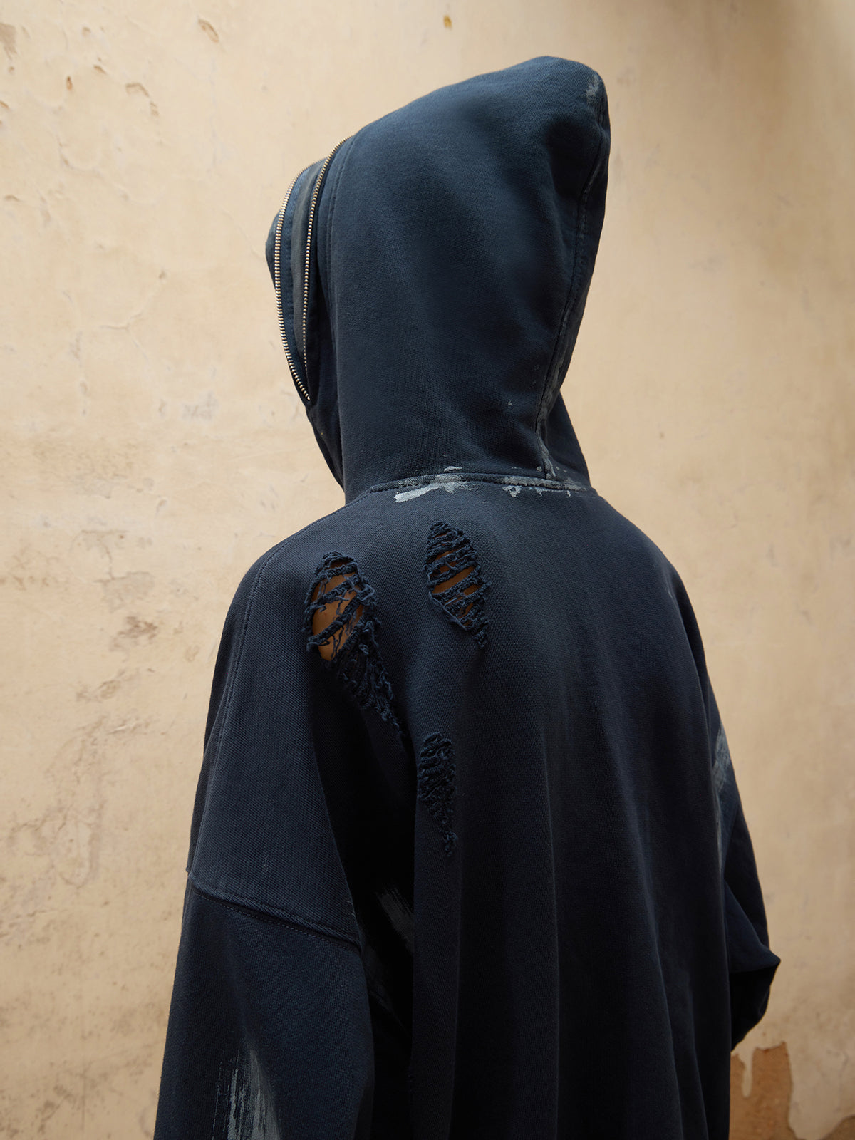 Personsoul Ripped Dirty Hoodie-IYAMIUIO