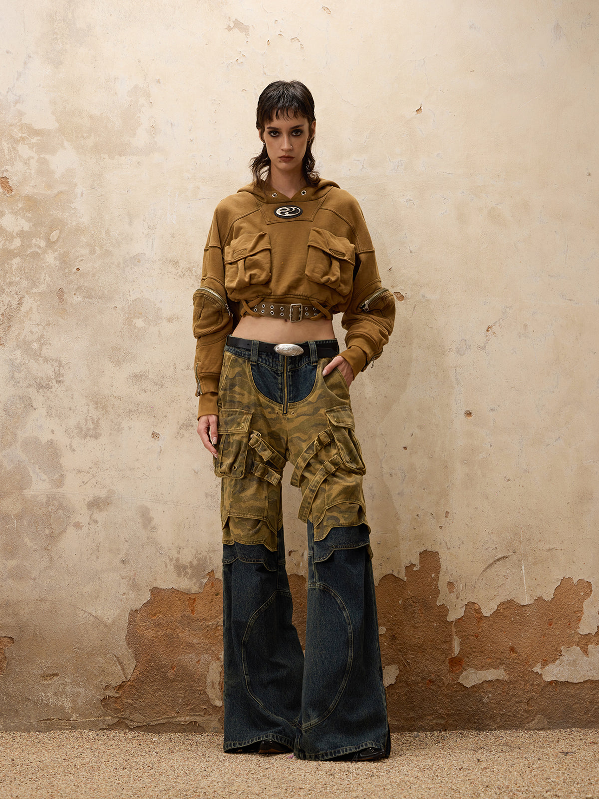 Personsoul Mutiple Pocket Short Hoodie-IYAMIUIO