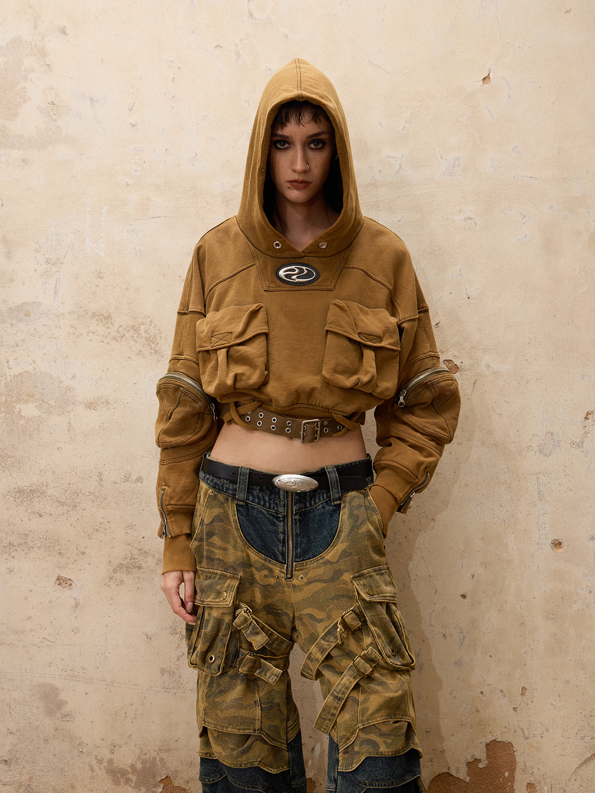 Personsoul Mutiple Pocket Short Hoodie-IYAMIUIO